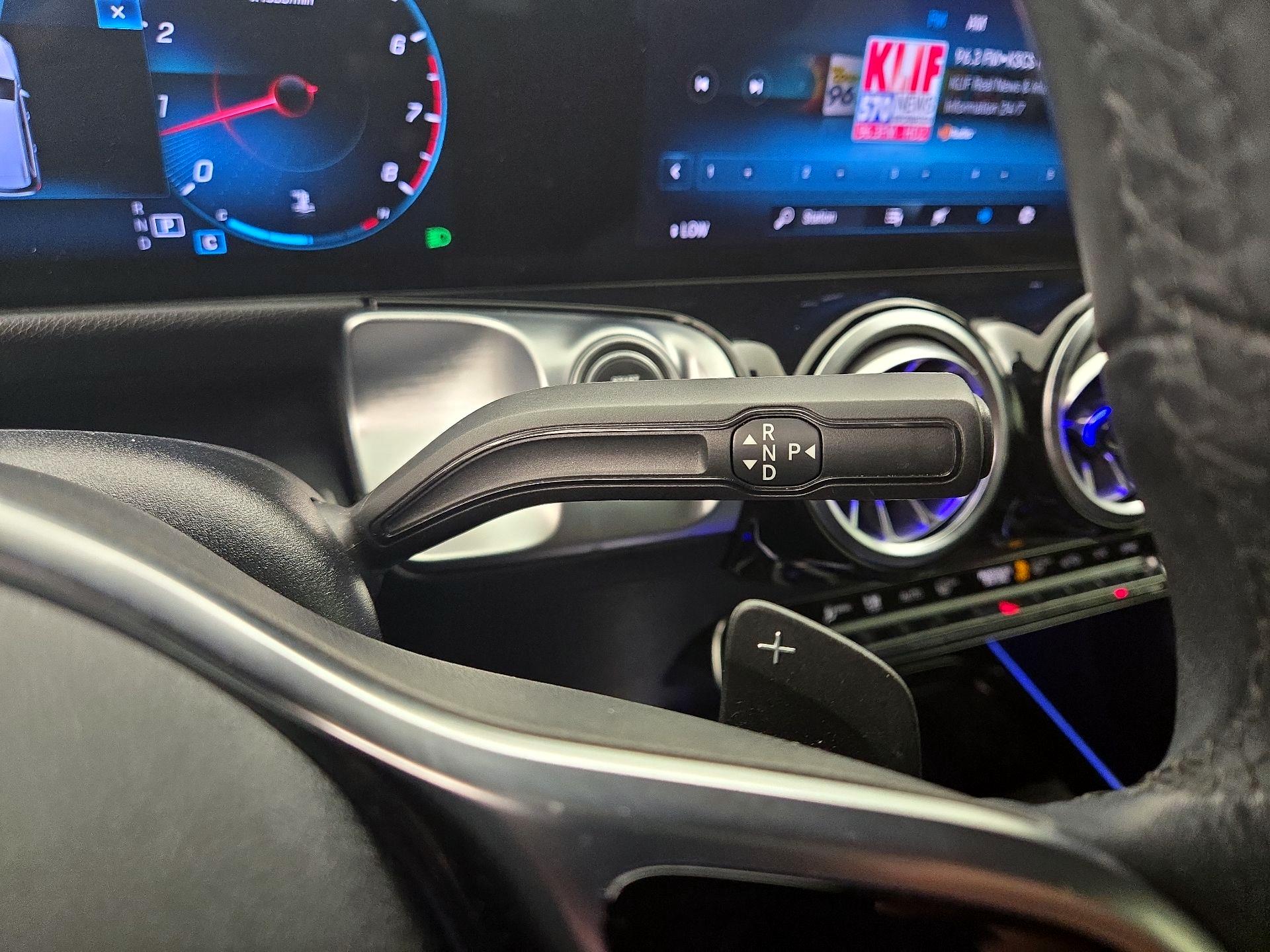 Thumbnail: 2022 Mercedes-Benz GLB - 17