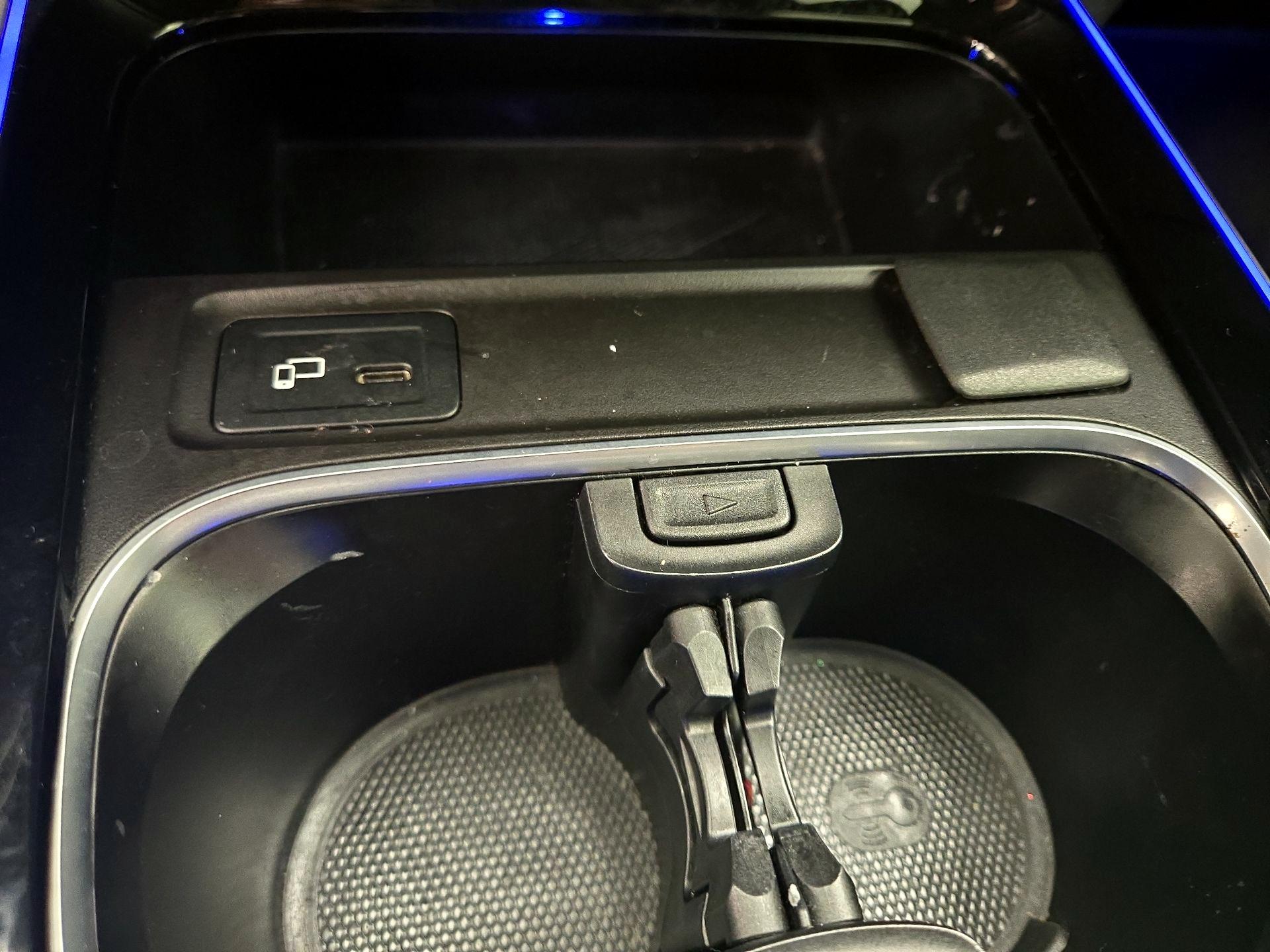 Thumbnail: 2022 Mercedes-Benz GLB - 18