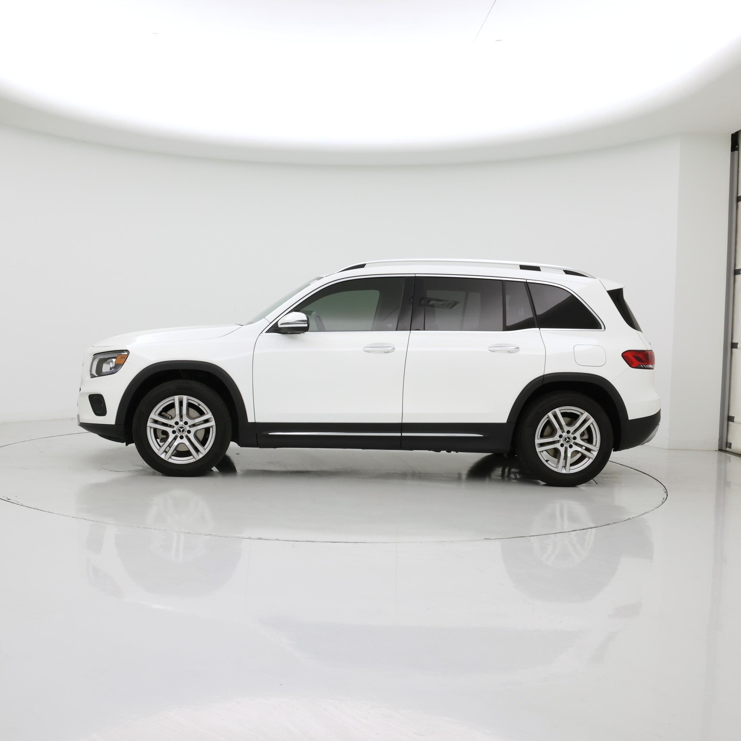 Thumbnail: 2022 Mercedes-Benz GLB - 3