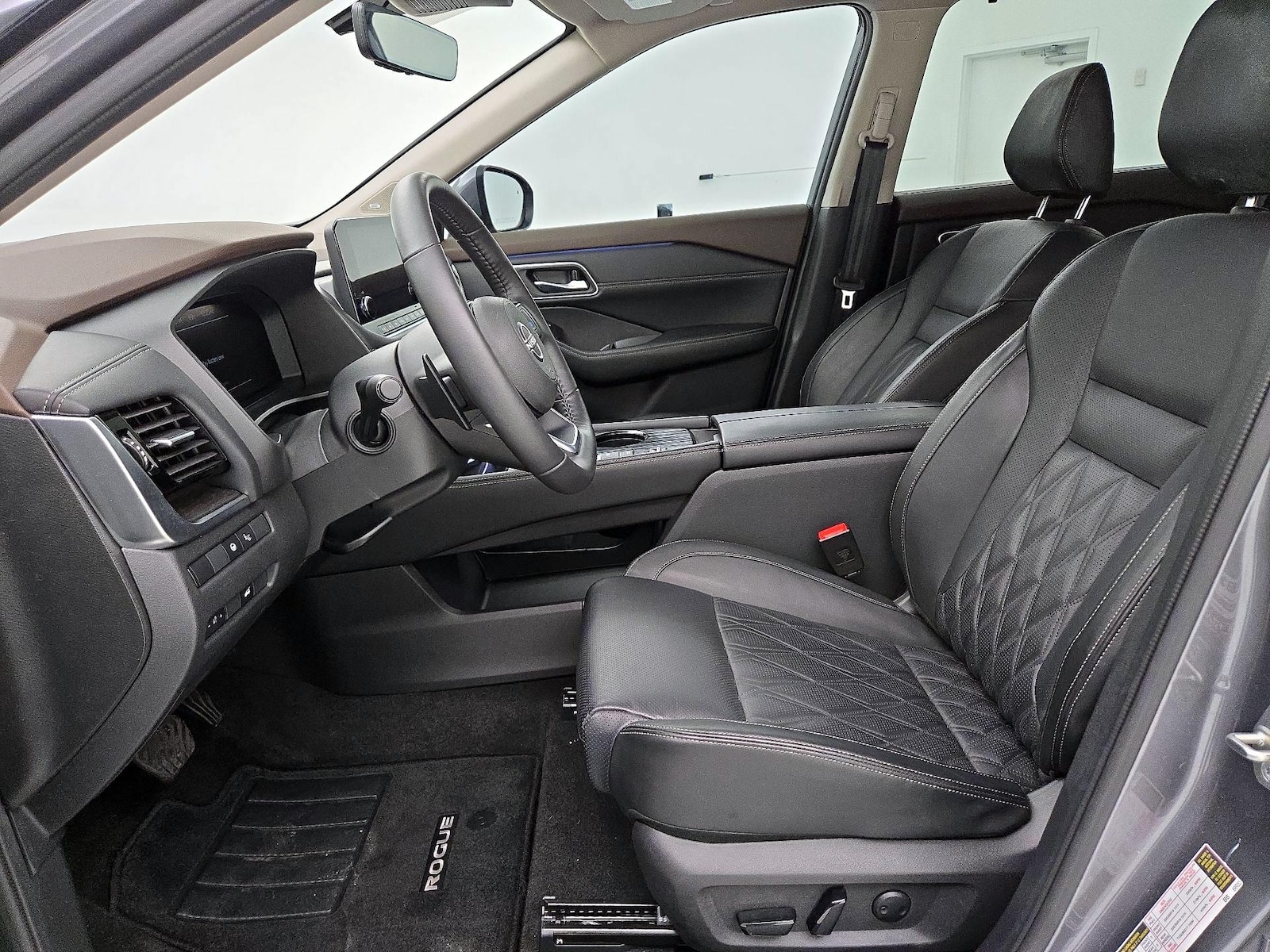 2023 Nissan Rogue Platinum - Photo 12