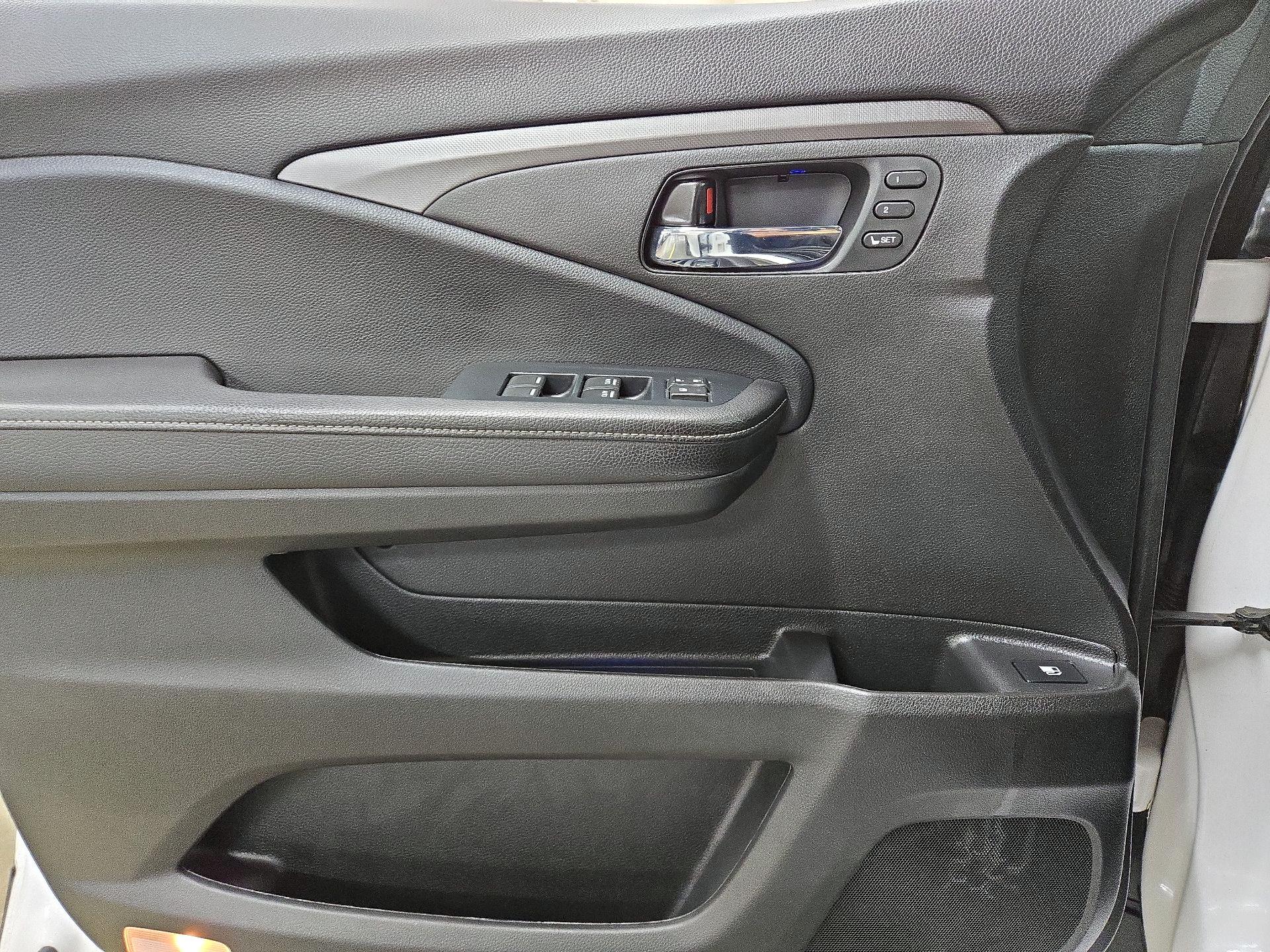 Thumbnail: 2023 Honda Ridgeline - 12