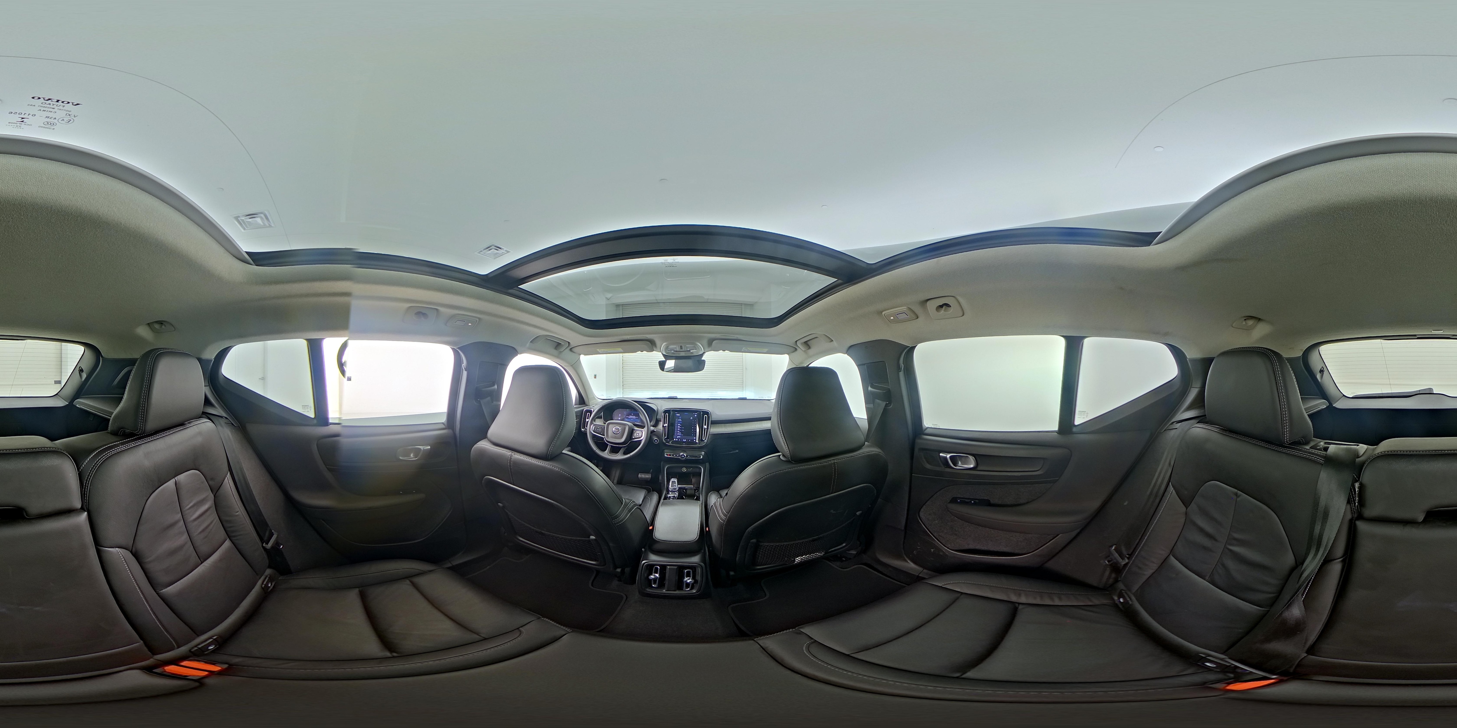 2023 Volvo XC40 Ultimate - Photo 25