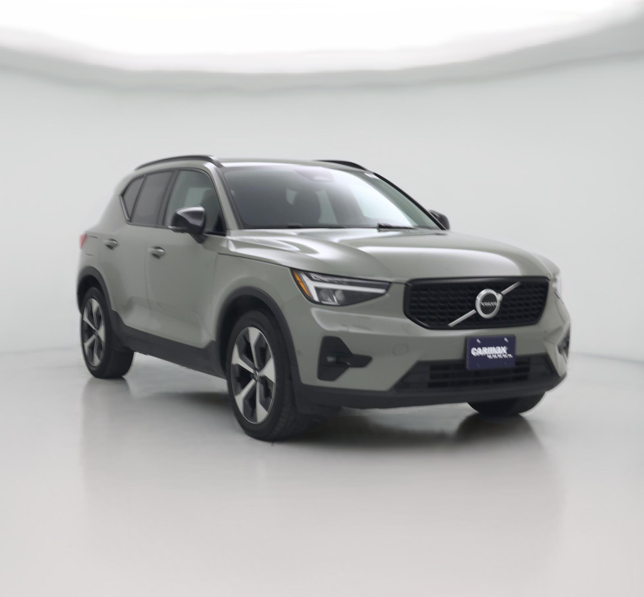 Thumbnail: 2023 Volvo XC40 - 1