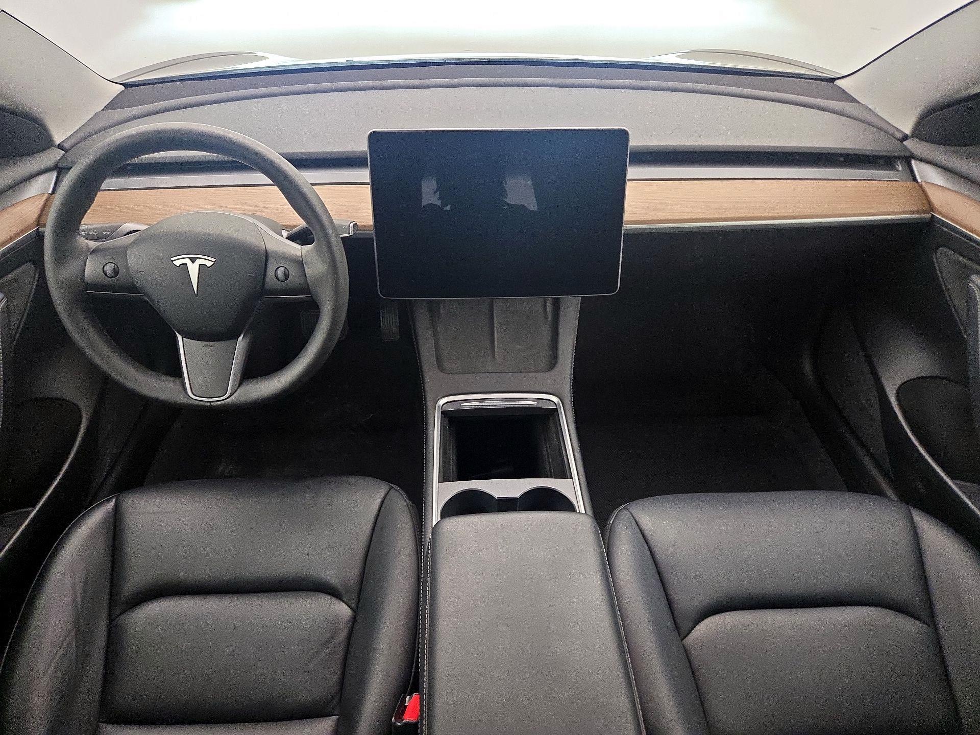 Thumbnail: 2023 Tesla Model 3 - 9