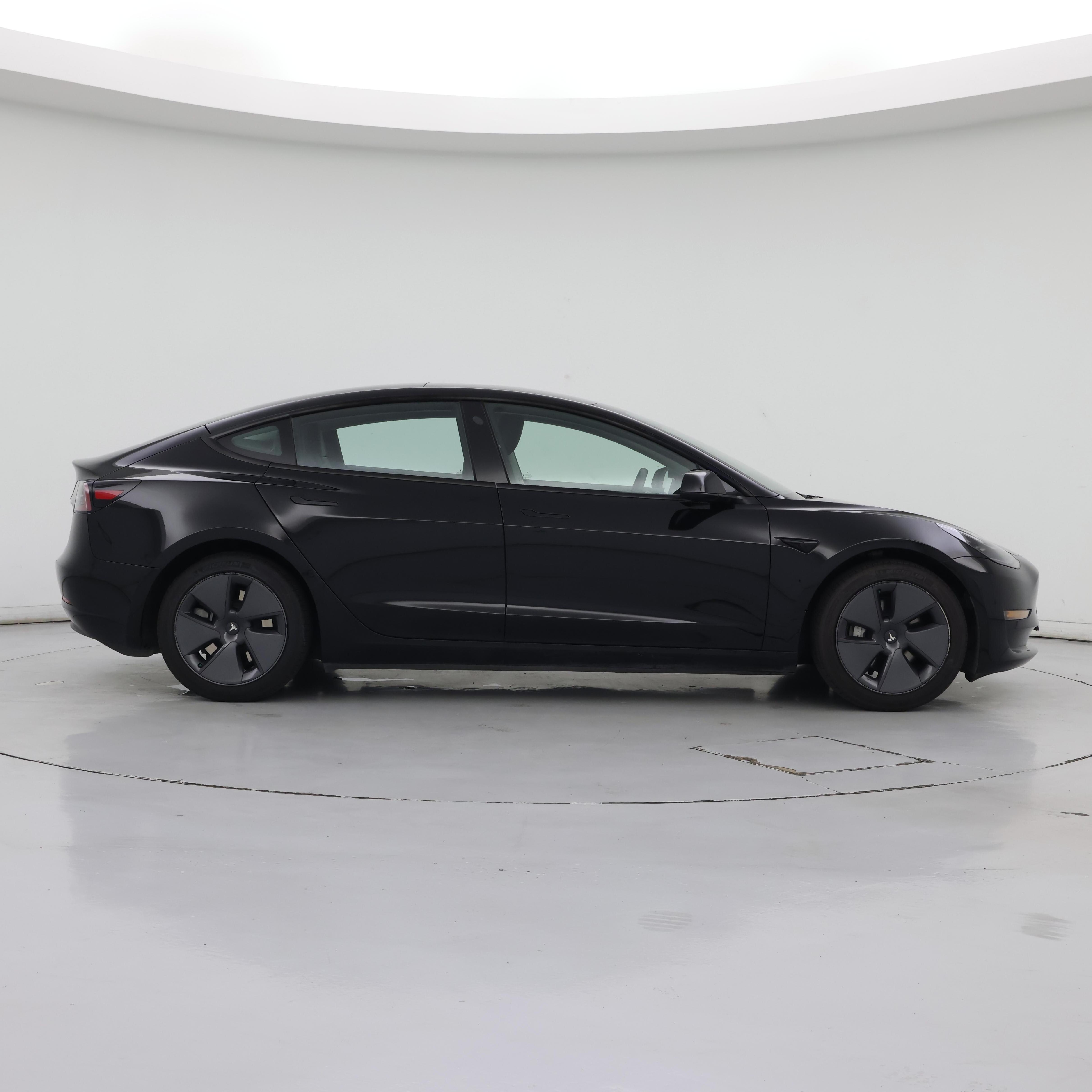 Thumbnail: 2023 Tesla Model 3 - 7