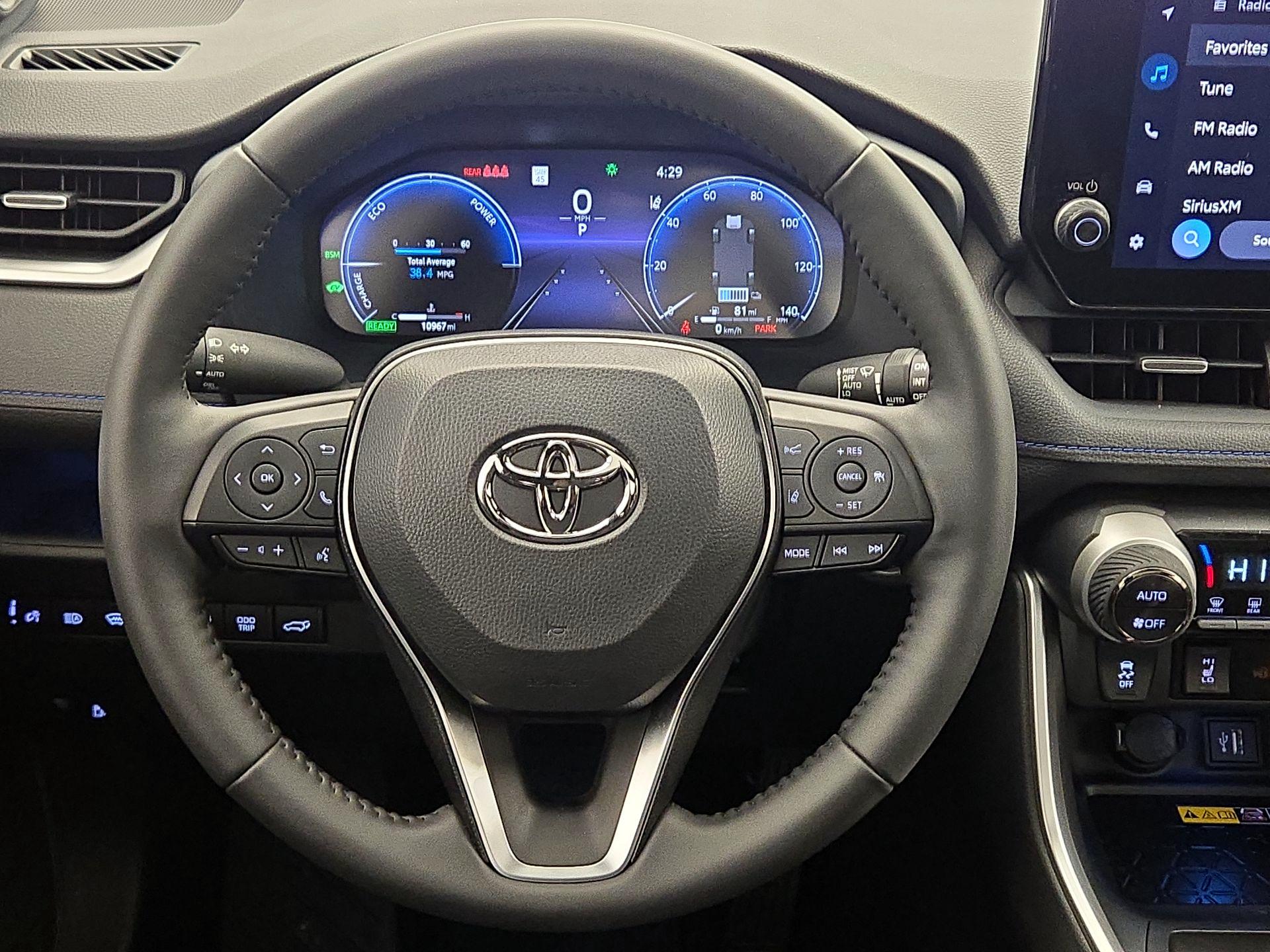 Thumbnail: 2025 Toyota RAV4 - 10