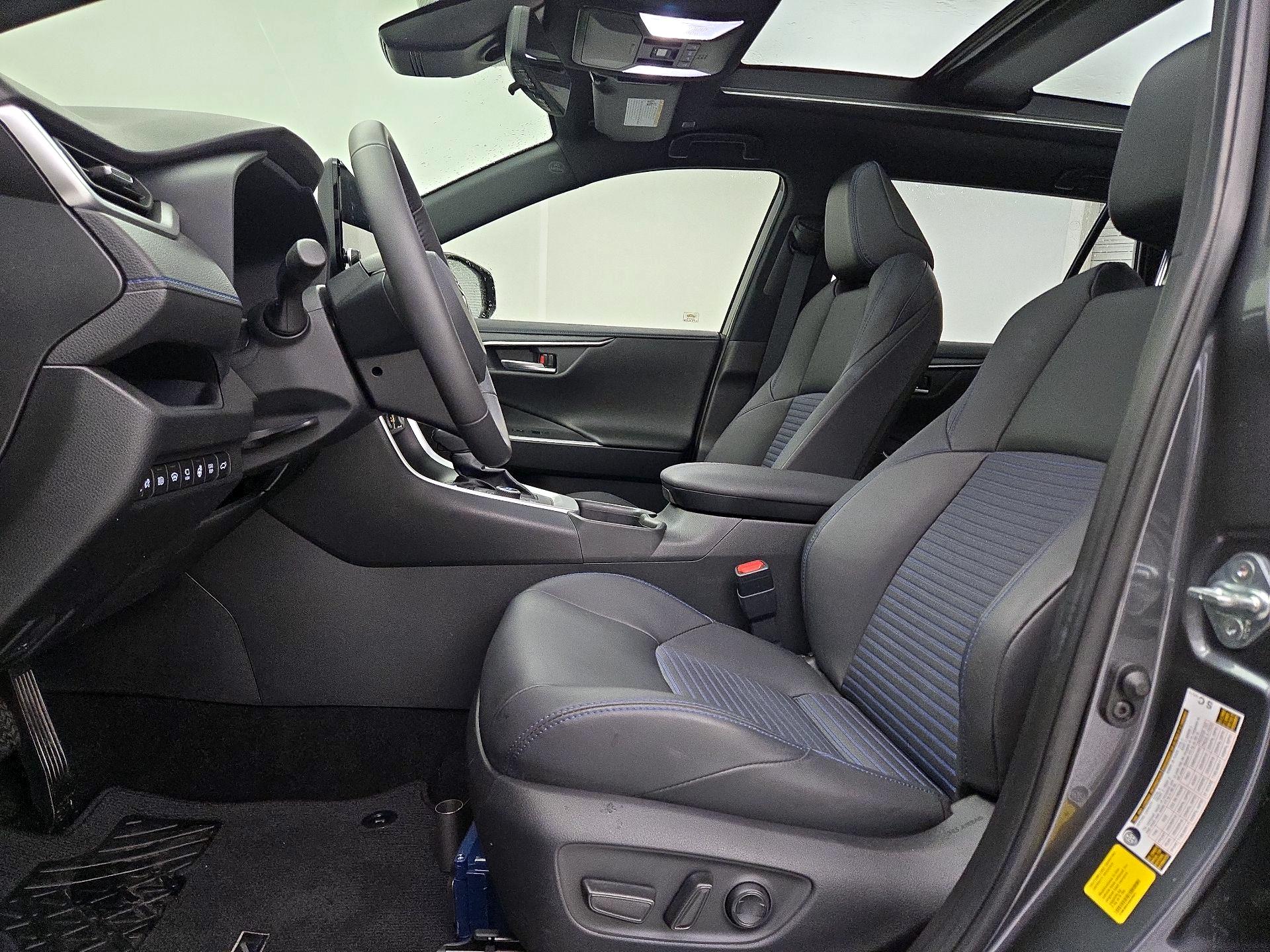 Thumbnail: 2025 Toyota RAV4 - 11