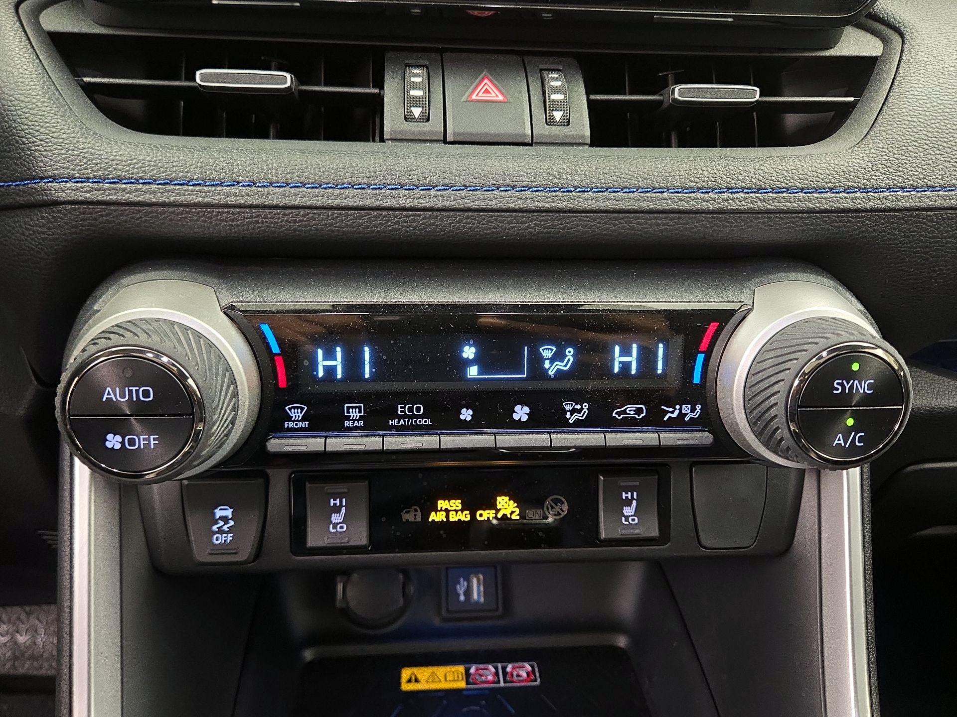 Thumbnail: 2025 Toyota RAV4 - 16