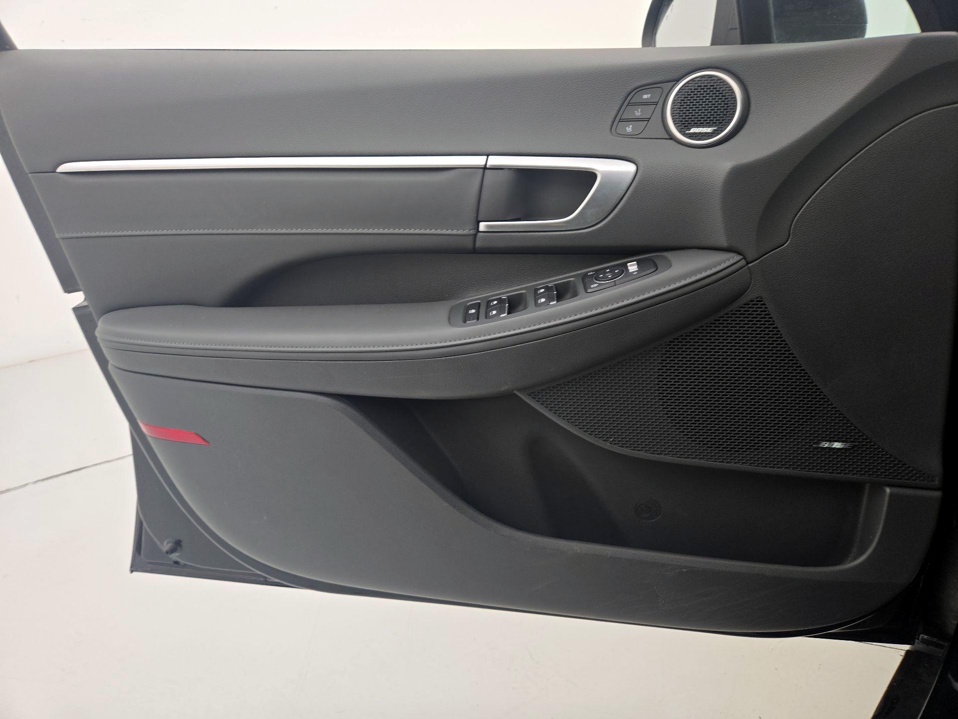 Thumbnail: 2020 Hyundai Sonata - 12