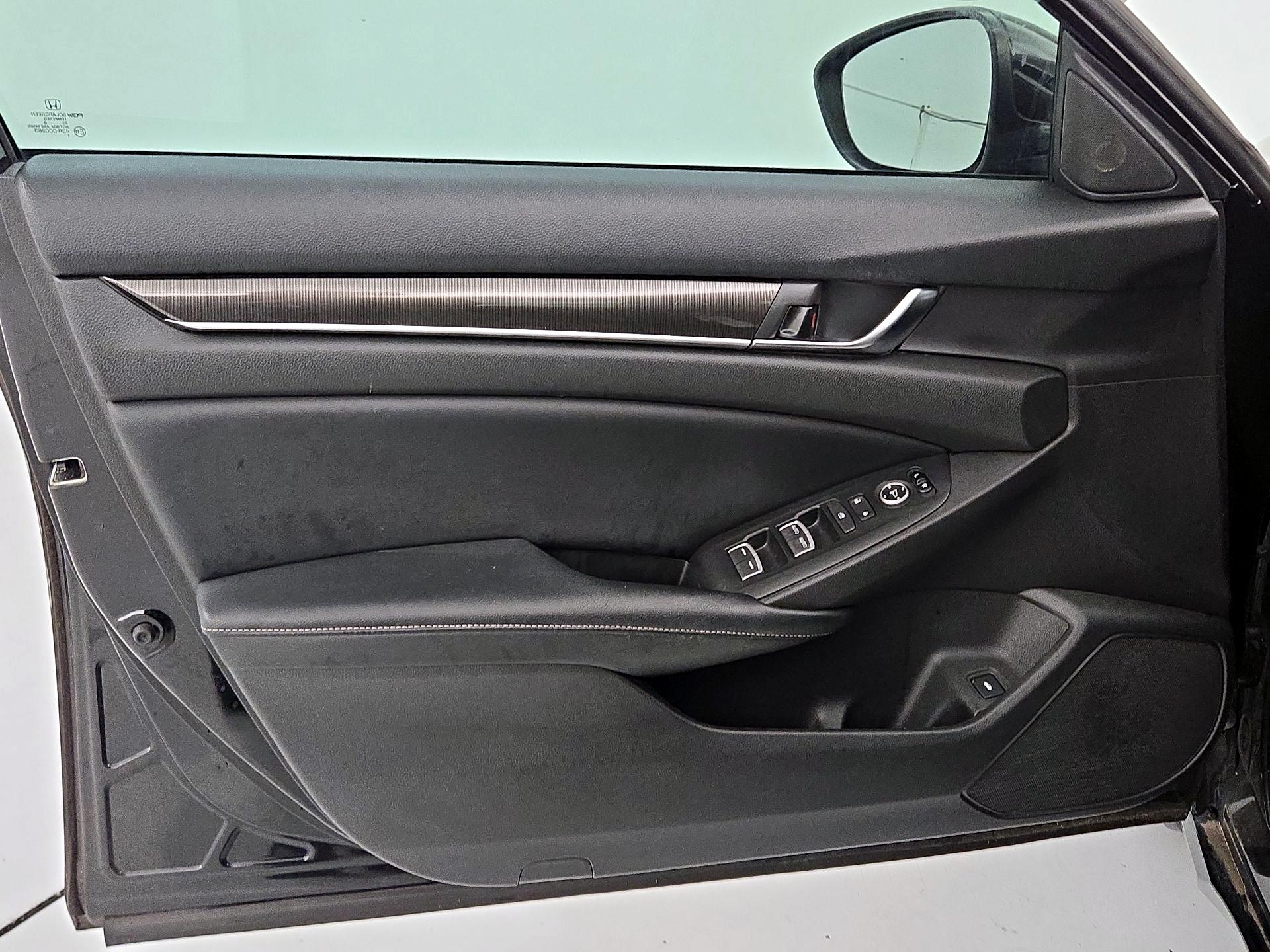 Thumbnail: 2018 Honda Accord - 12