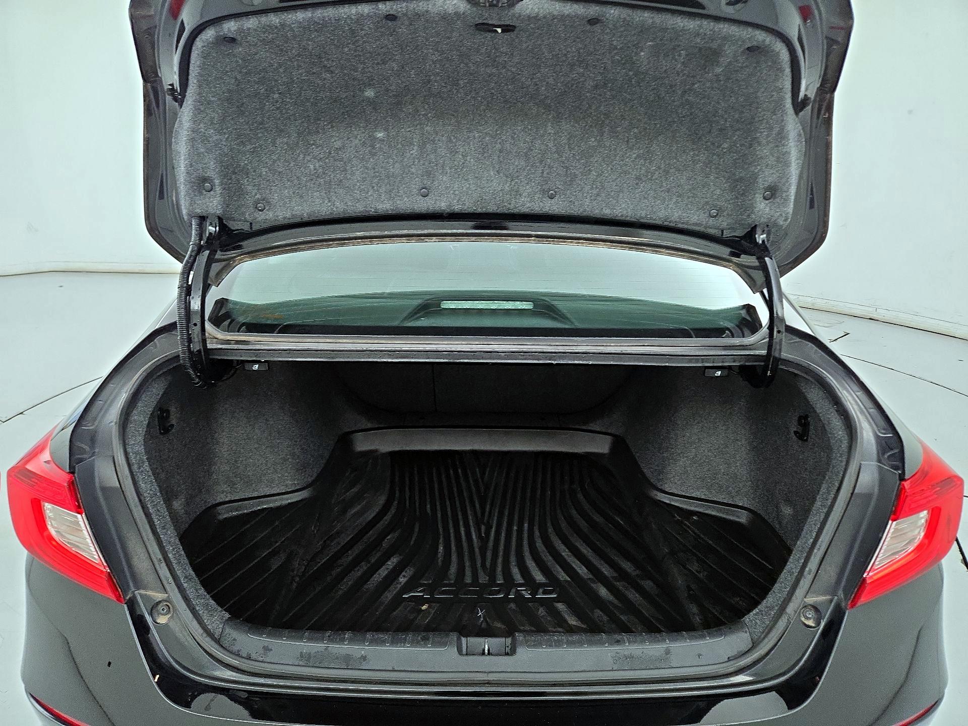 Thumbnail: 2018 Honda Accord - 20