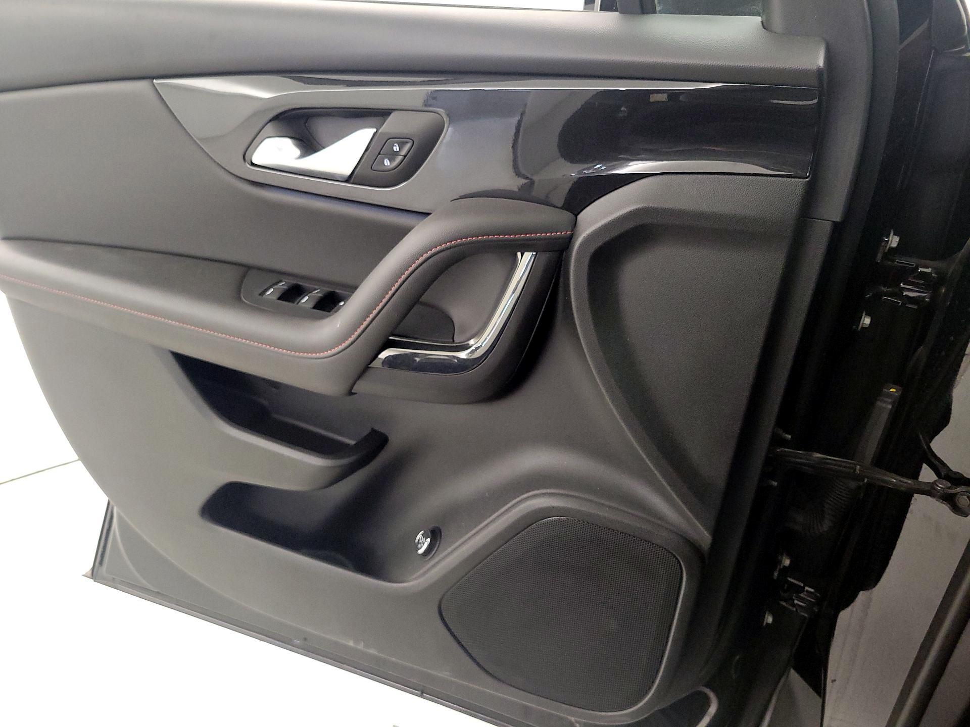 Thumbnail: 2022 Chevrolet Blazer - 12