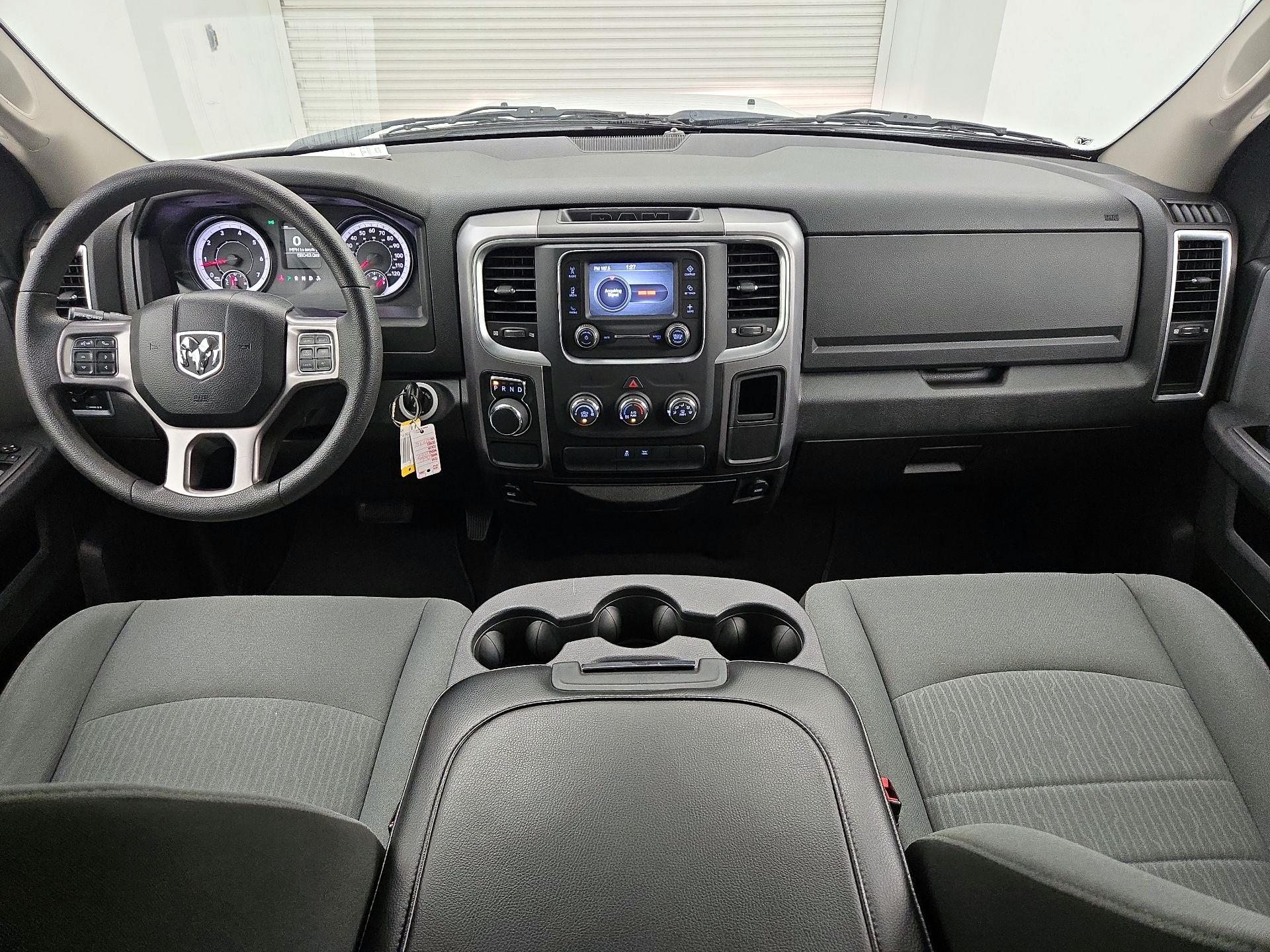 Thumbnail: 2022 RAM 1500 Classic - 9