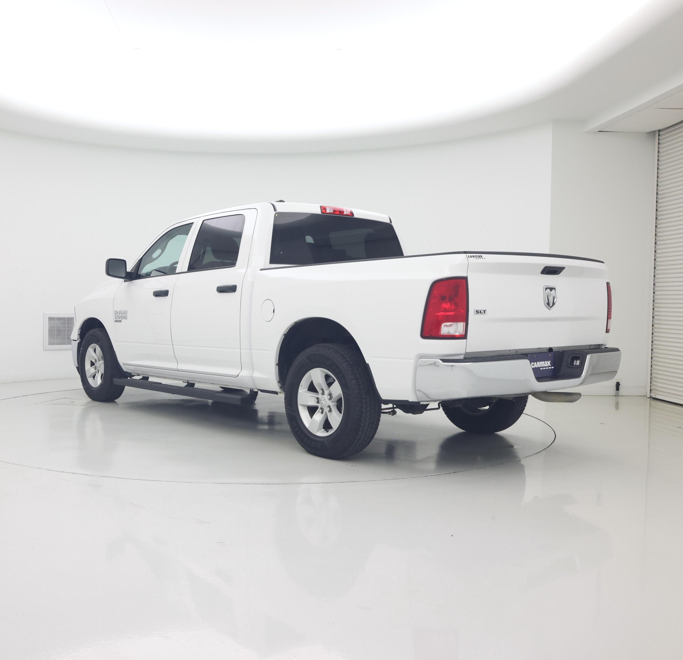 Thumbnail: 2022 RAM 1500 Classic - 2