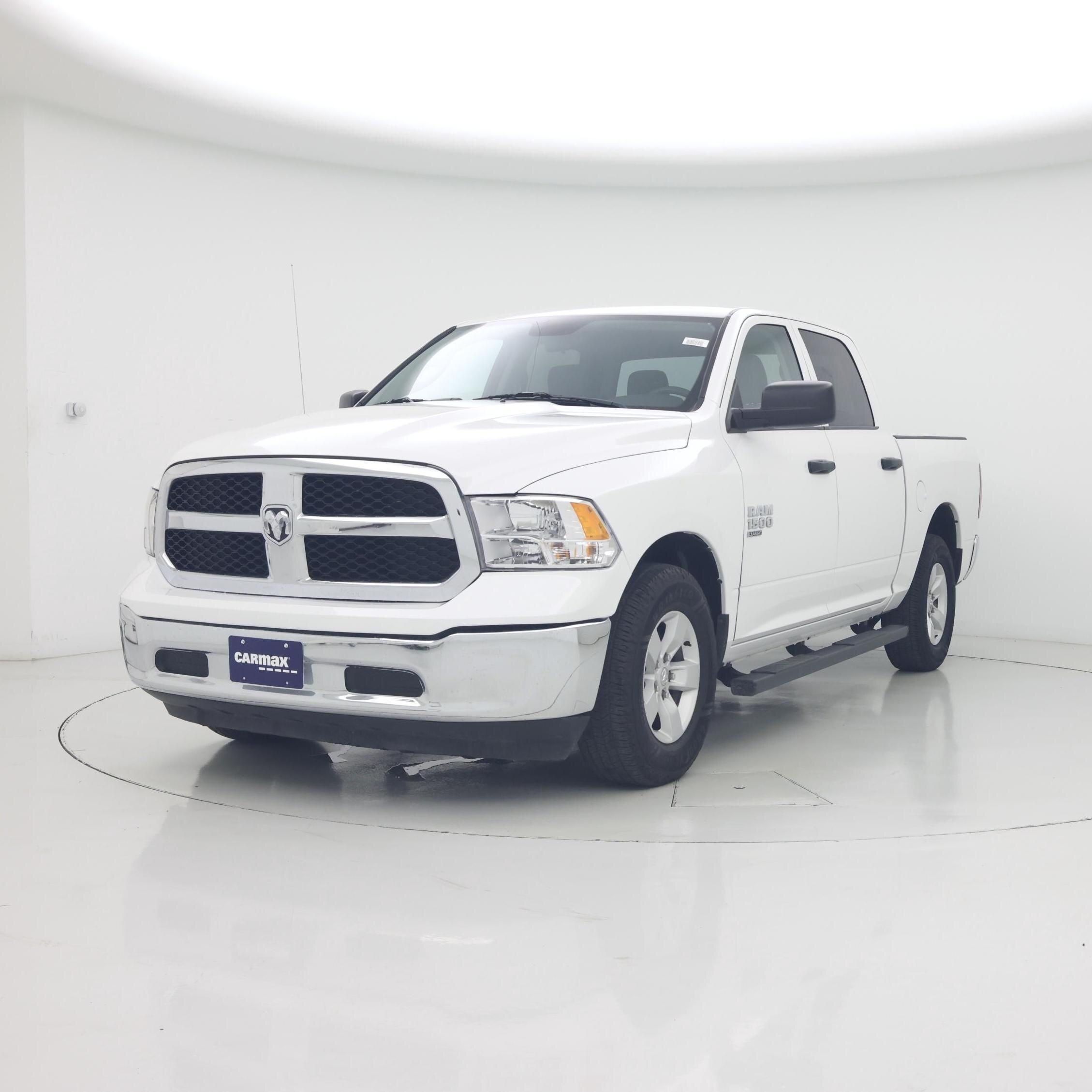 Thumbnail: 2022 RAM 1500 Classic - 4