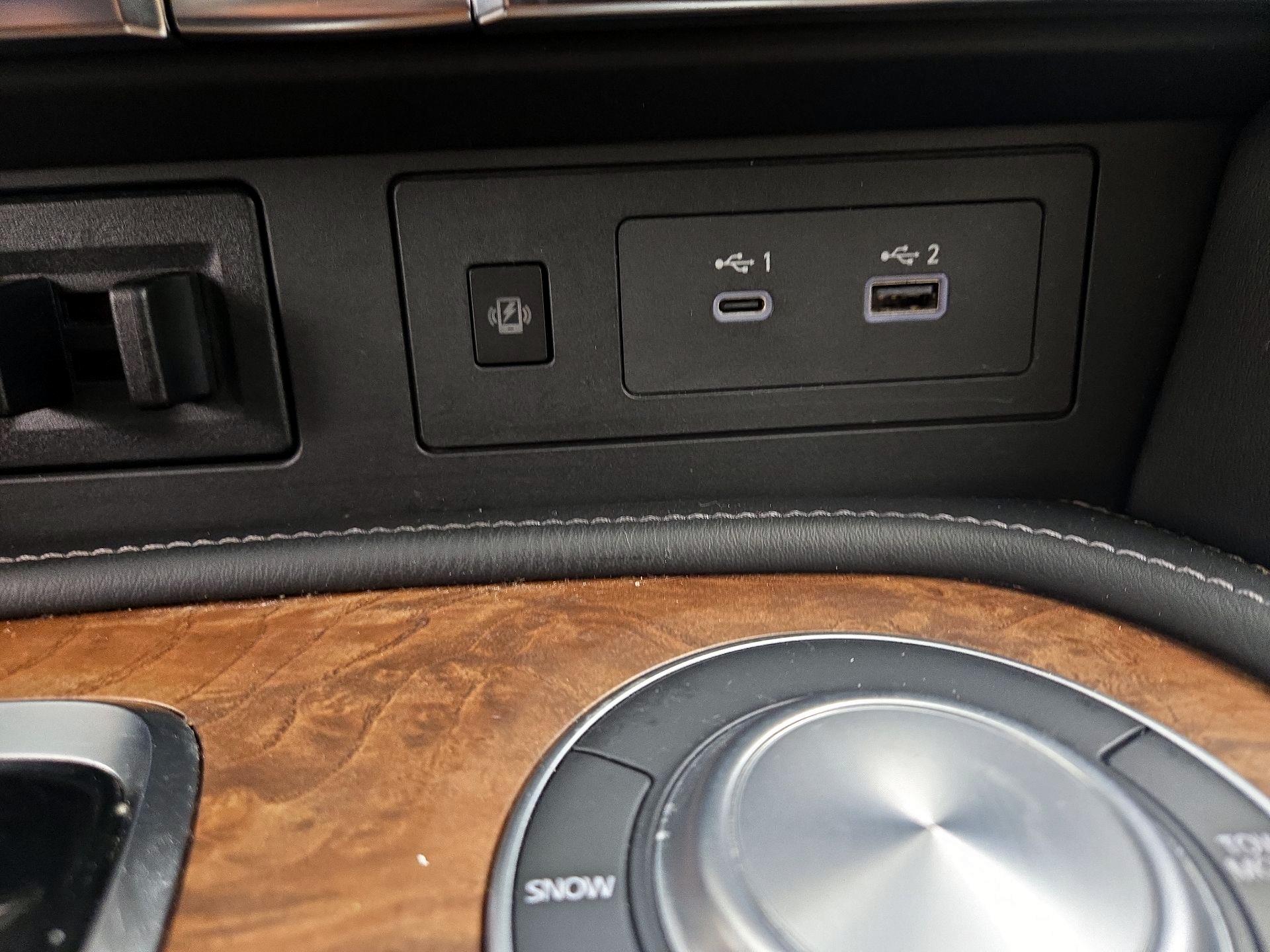 Thumbnail: 2021 Nissan Armada - 19