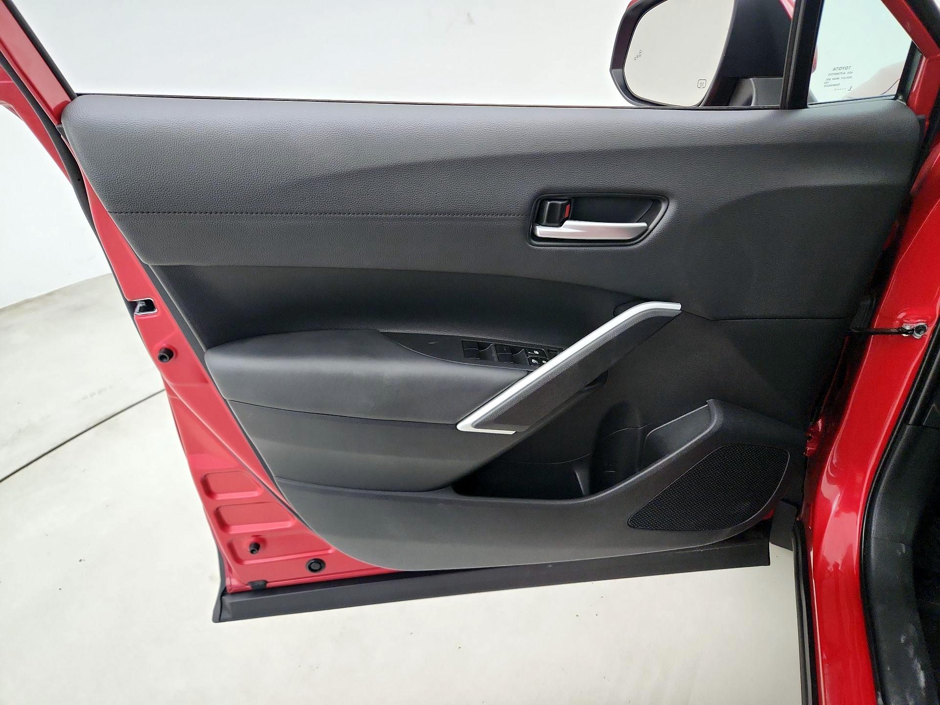 Thumbnail: 2022 Toyota Corolla Cross - 12