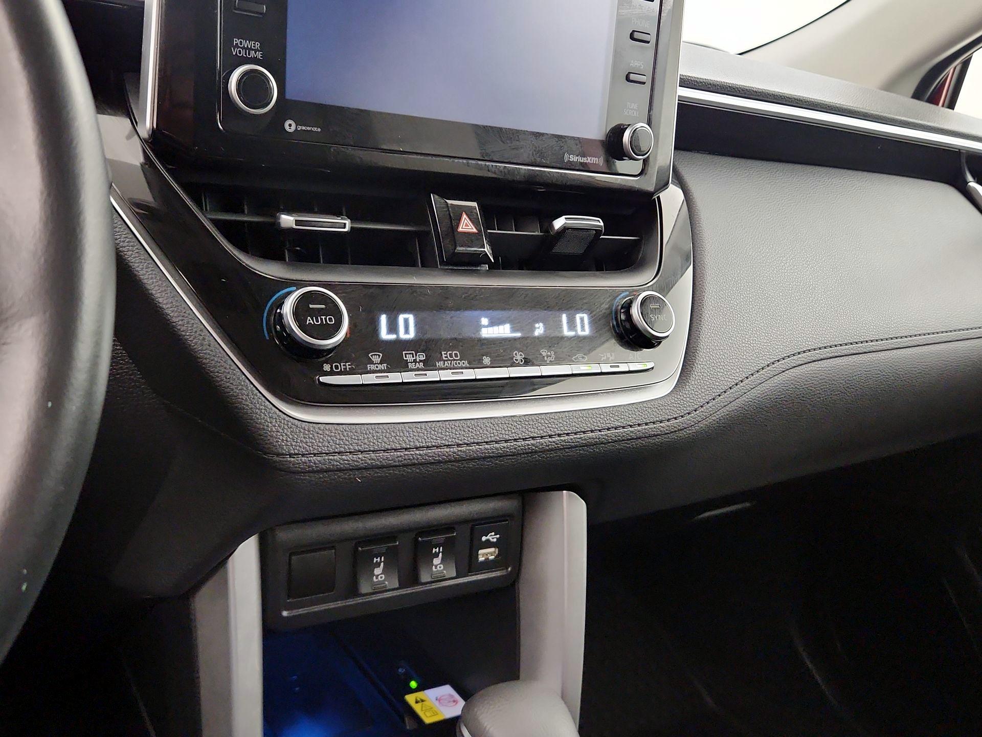 Thumbnail: 2022 Toyota Corolla Cross - 14