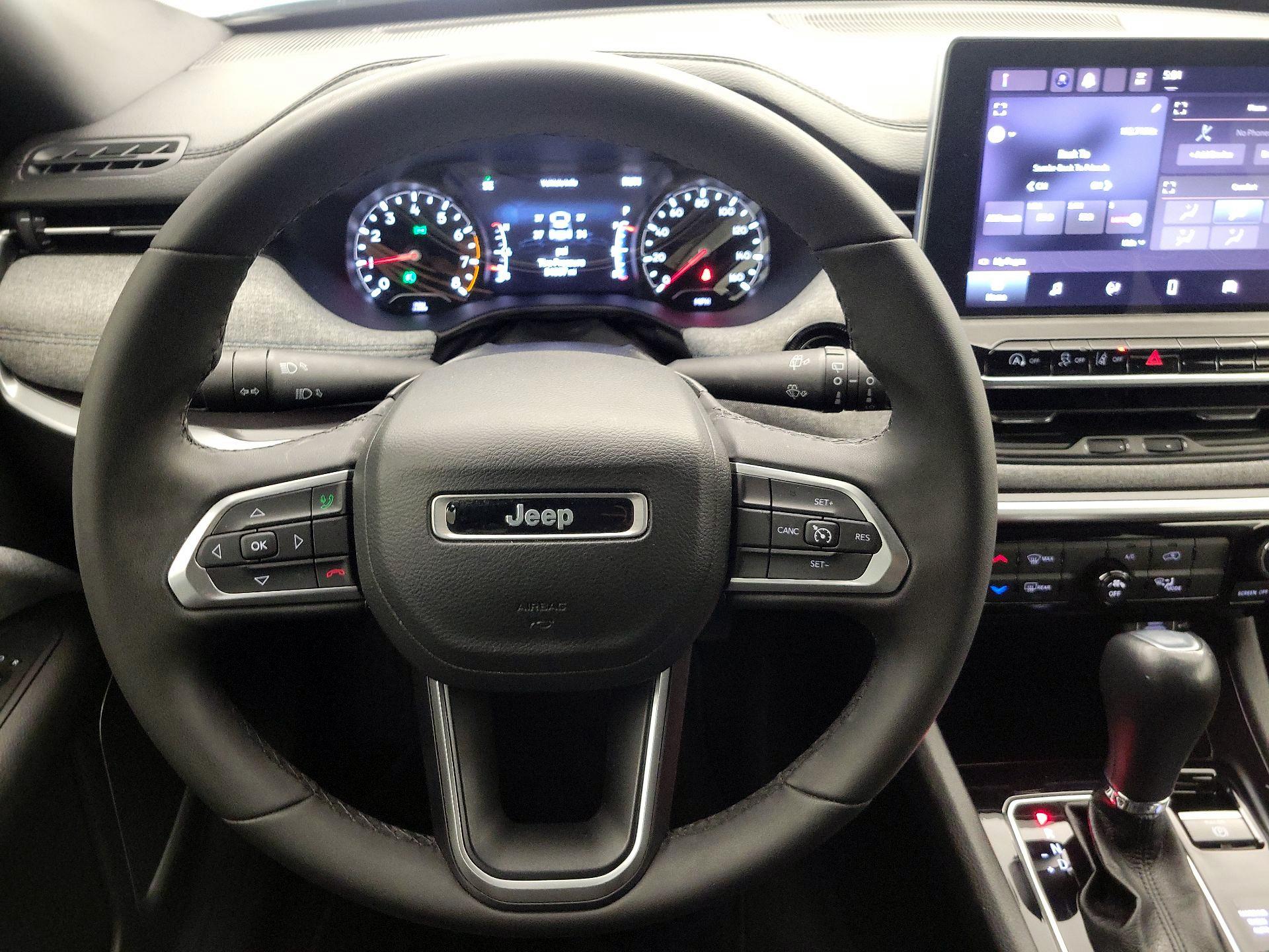 Thumbnail: 2023 Jeep Compass - 10