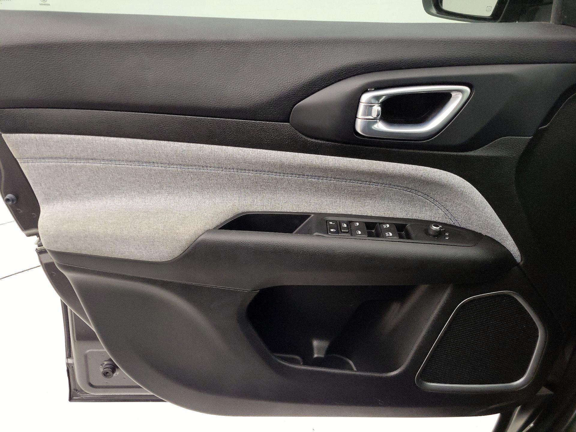 Thumbnail: 2023 Jeep Compass - 12