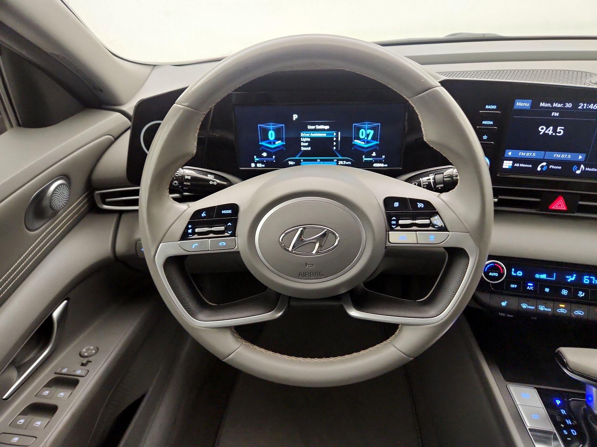 Thumbnail: 2022 Hyundai Elantra - 10