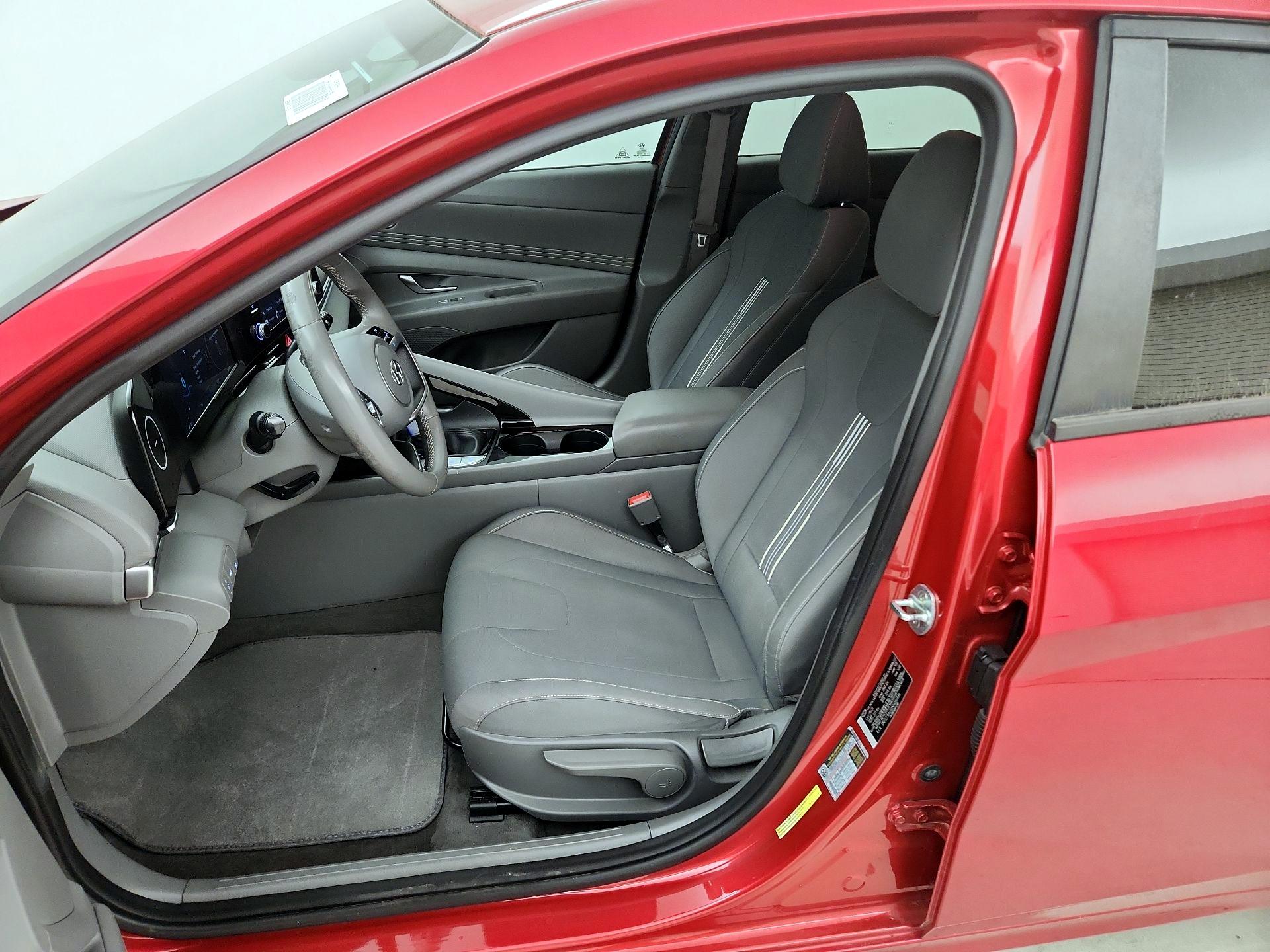 Thumbnail: 2022 Hyundai Elantra - 11