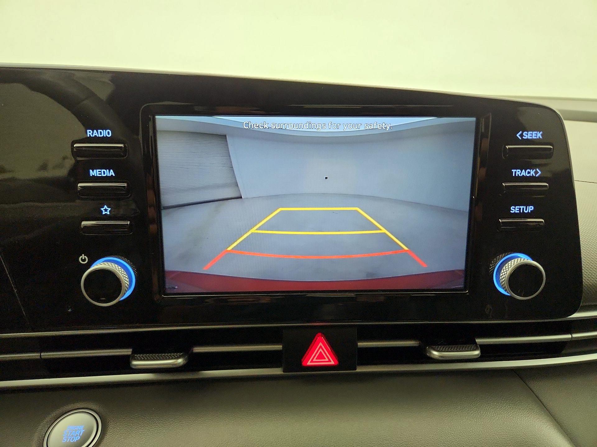 Thumbnail: 2022 Hyundai Elantra - 14