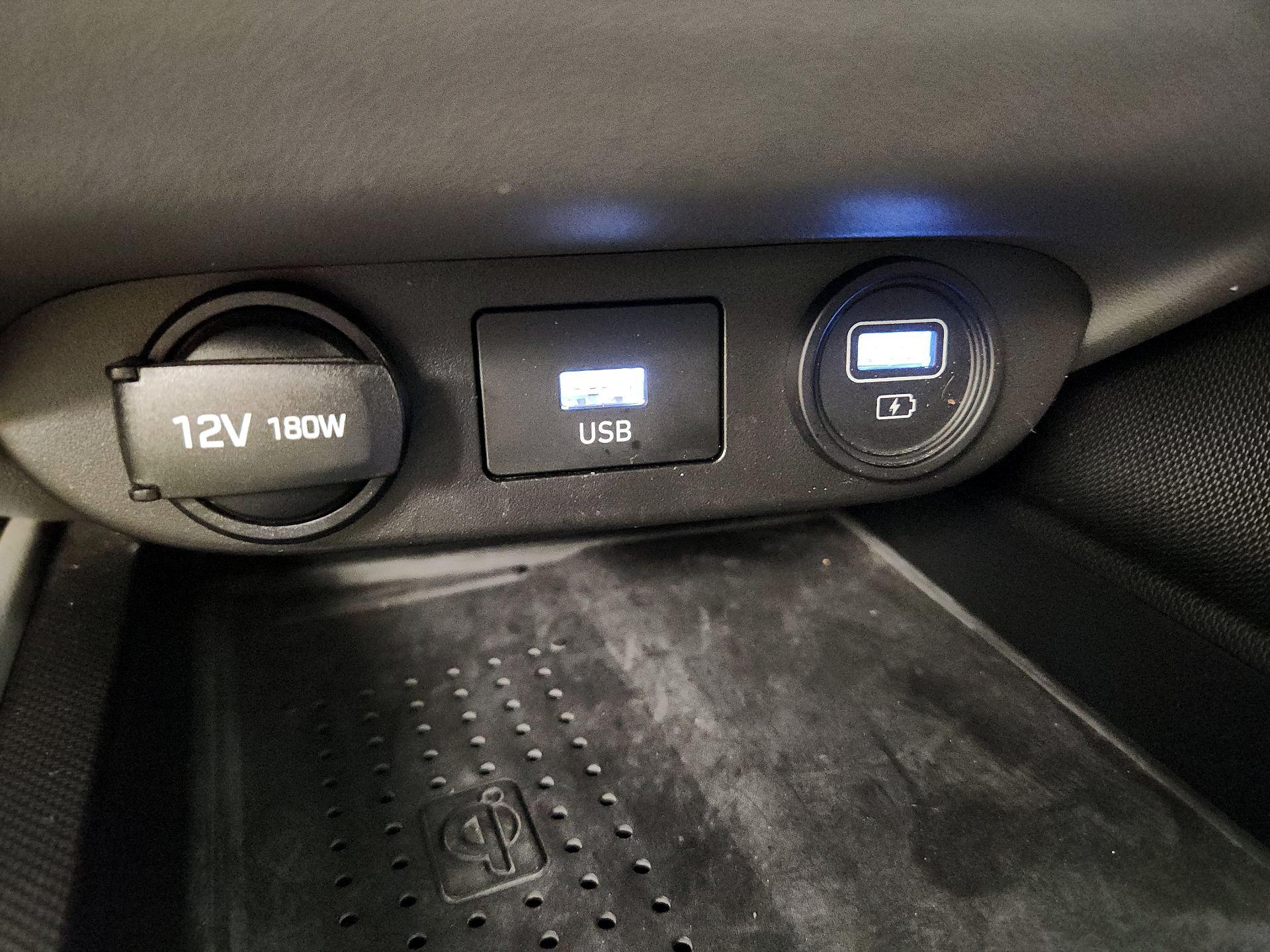 Thumbnail: 2022 Hyundai Elantra - 18