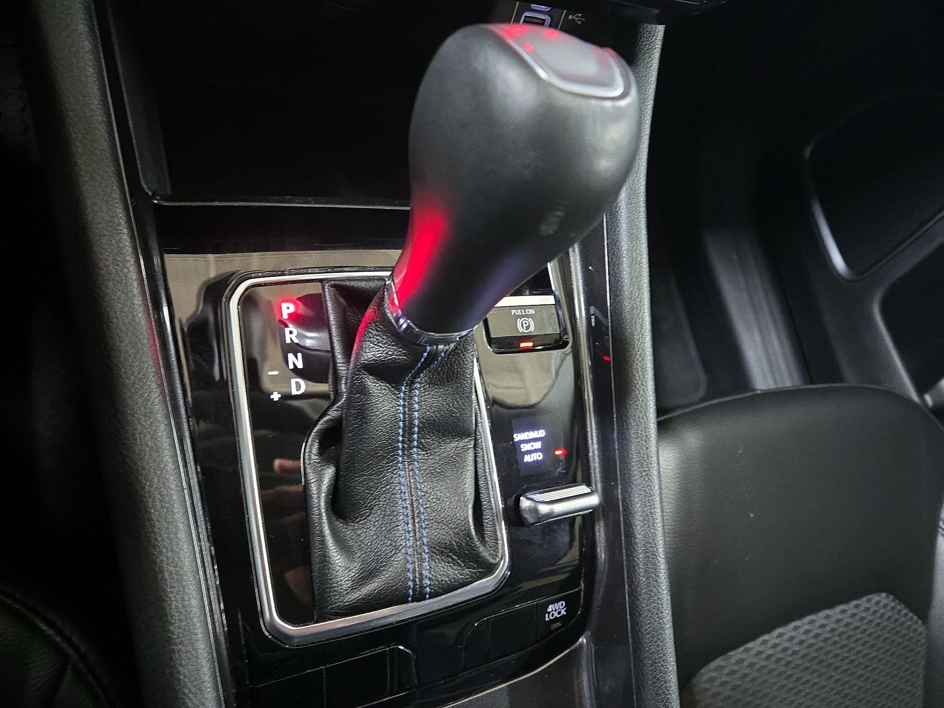 Thumbnail: 2022 Jeep Compass - 16