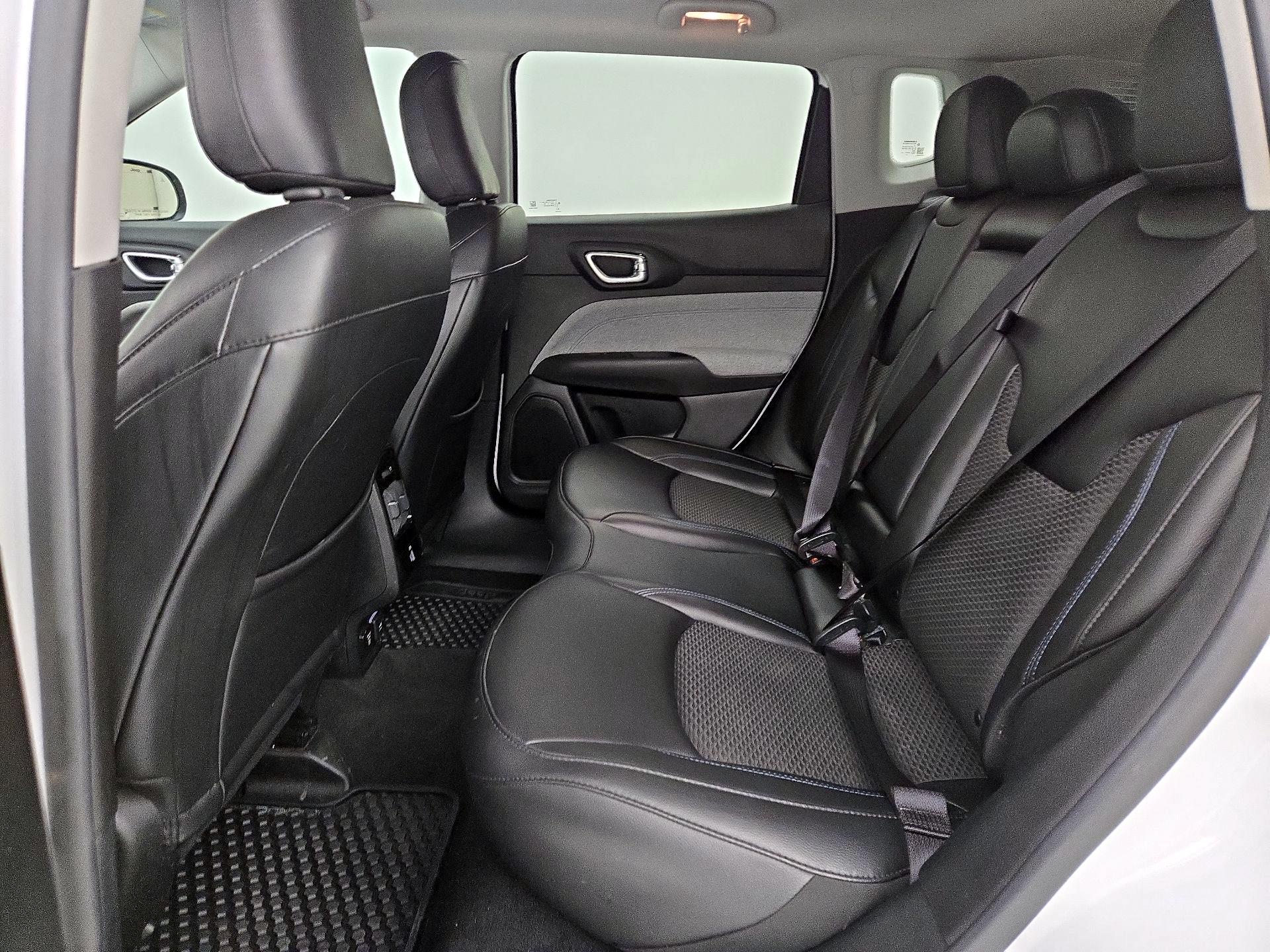 Thumbnail: 2022 Jeep Compass - 18