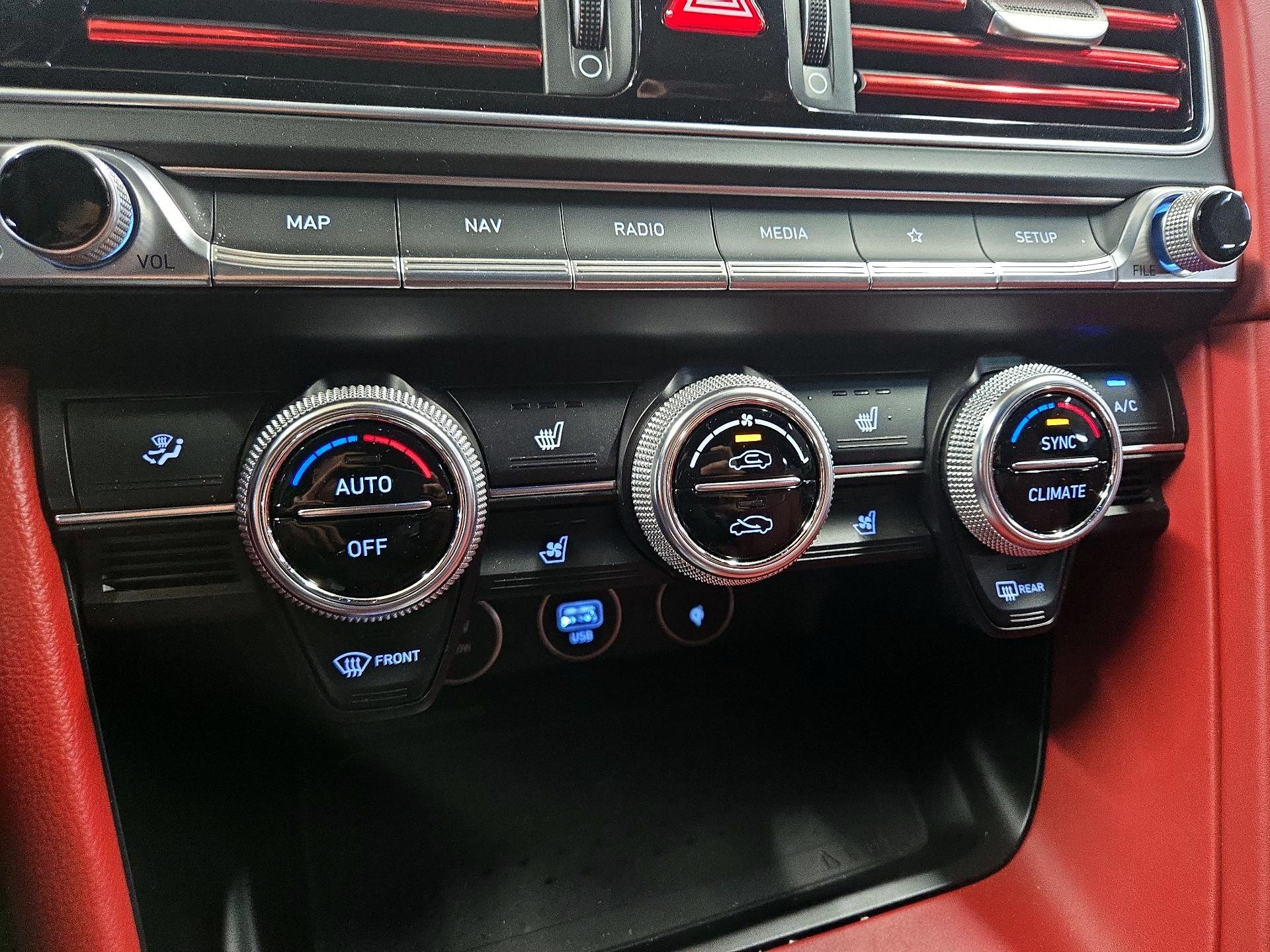 Thumbnail: 2023 Genesis G70 - 17