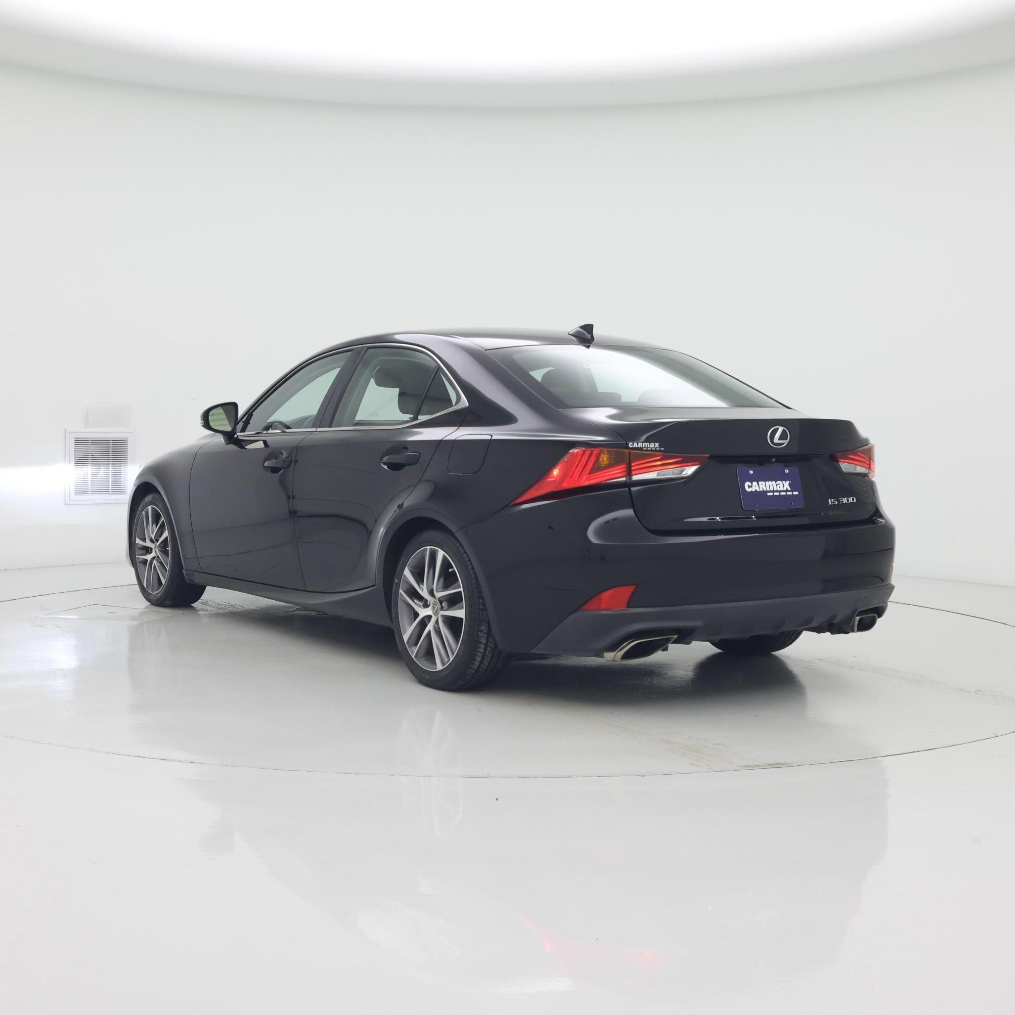 Thumbnail: 2020 Lexus IS - 2