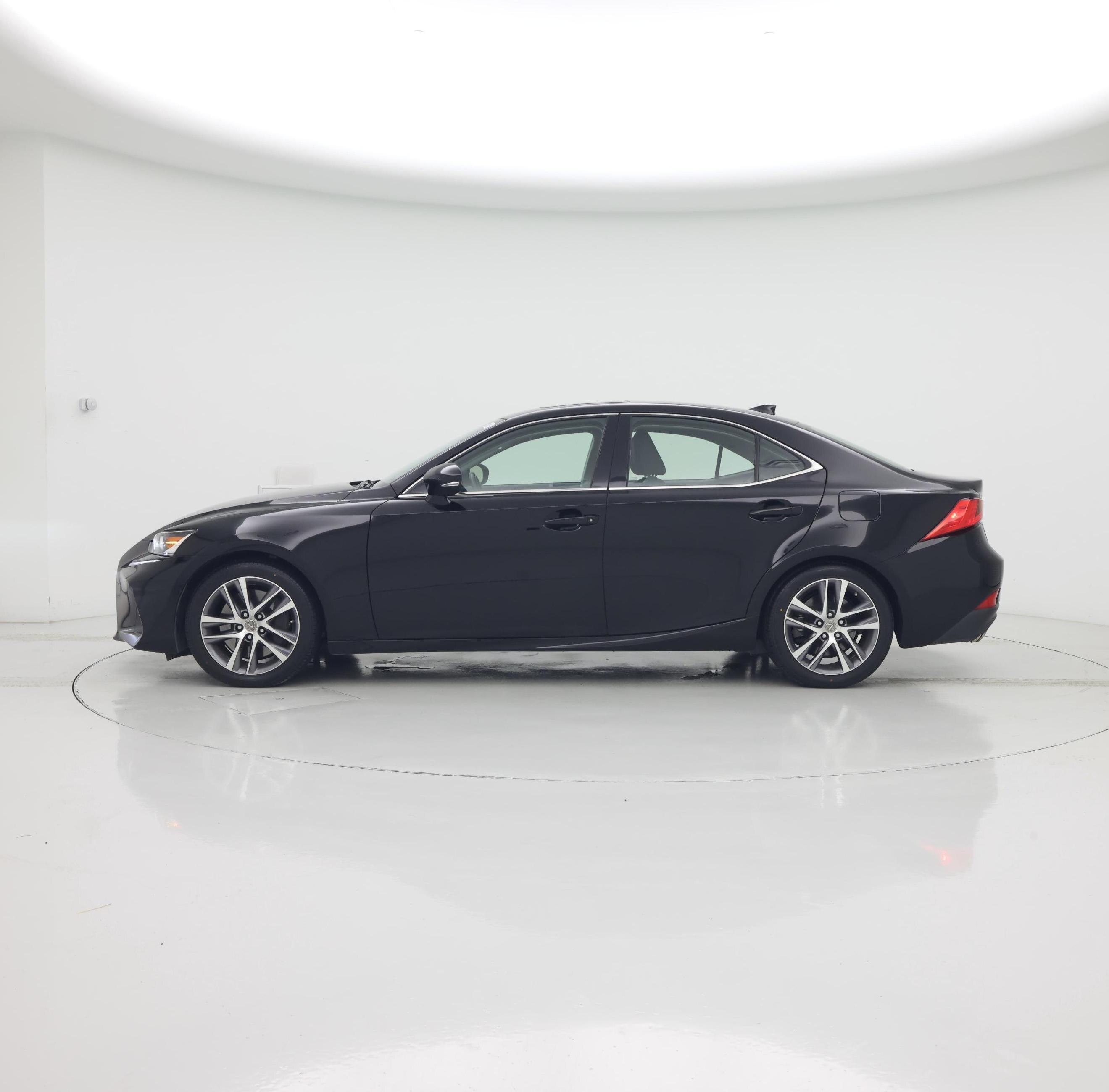 Thumbnail: 2020 Lexus IS - 3