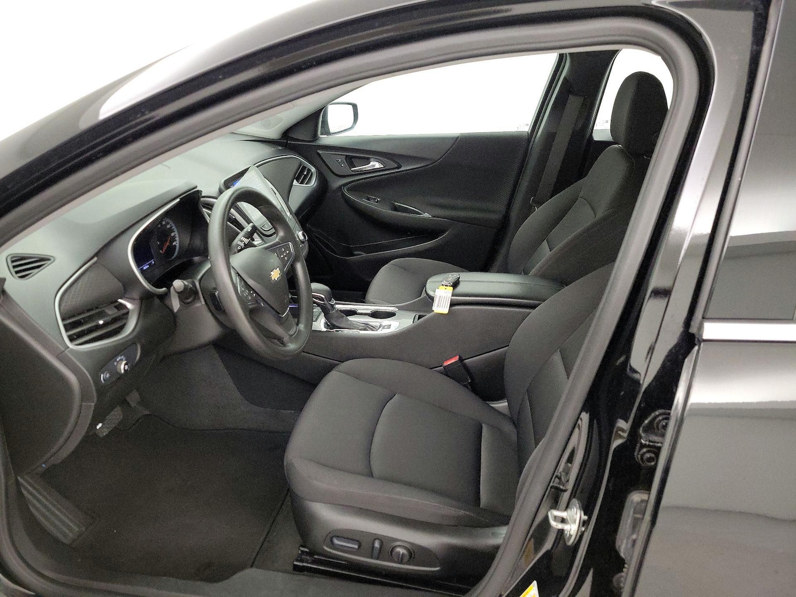 2024 Chevrolet Malibu 1LT - Photo 12