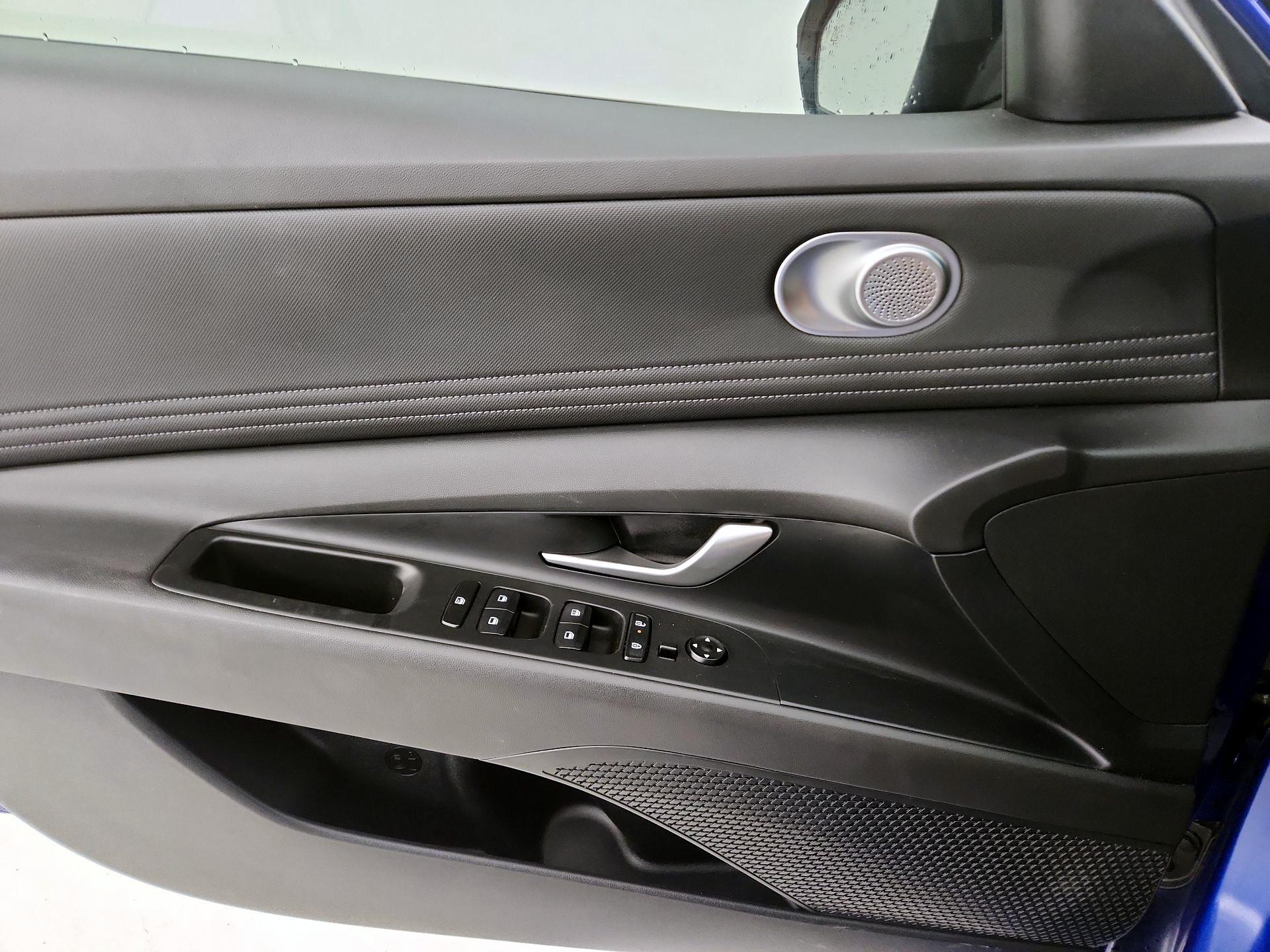 Thumbnail: 2024 Hyundai Elantra - 12