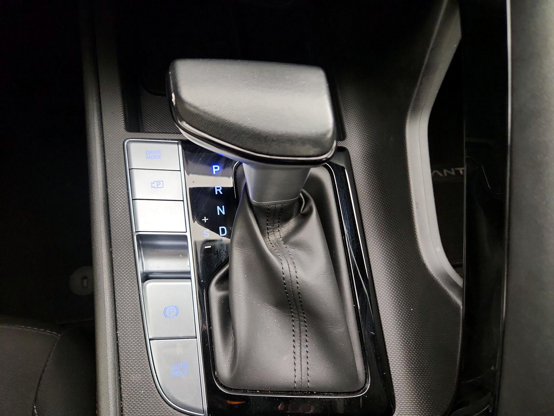 Thumbnail: 2024 Hyundai Elantra - 18