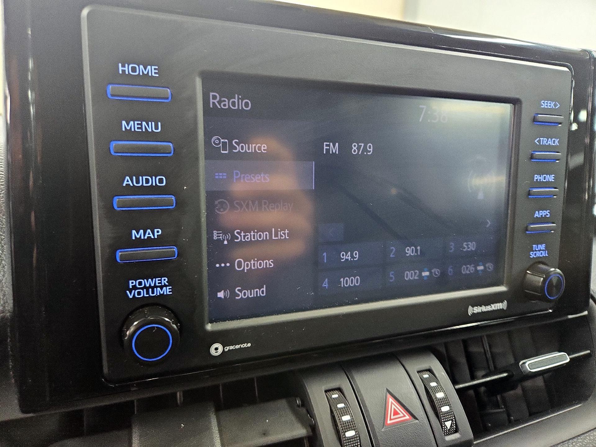 Thumbnail: 2022 Toyota RAV4 - 14