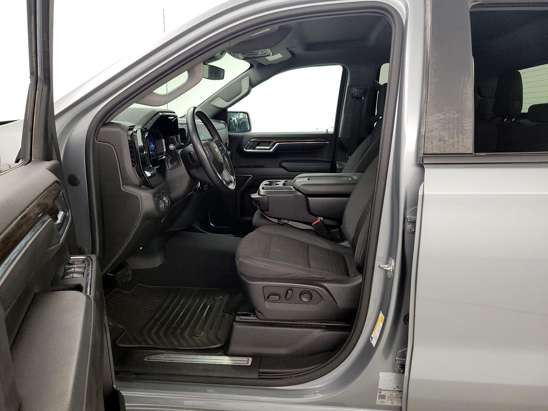 Thumbnail: 2023 Chevrolet Silverado 1500 - 11