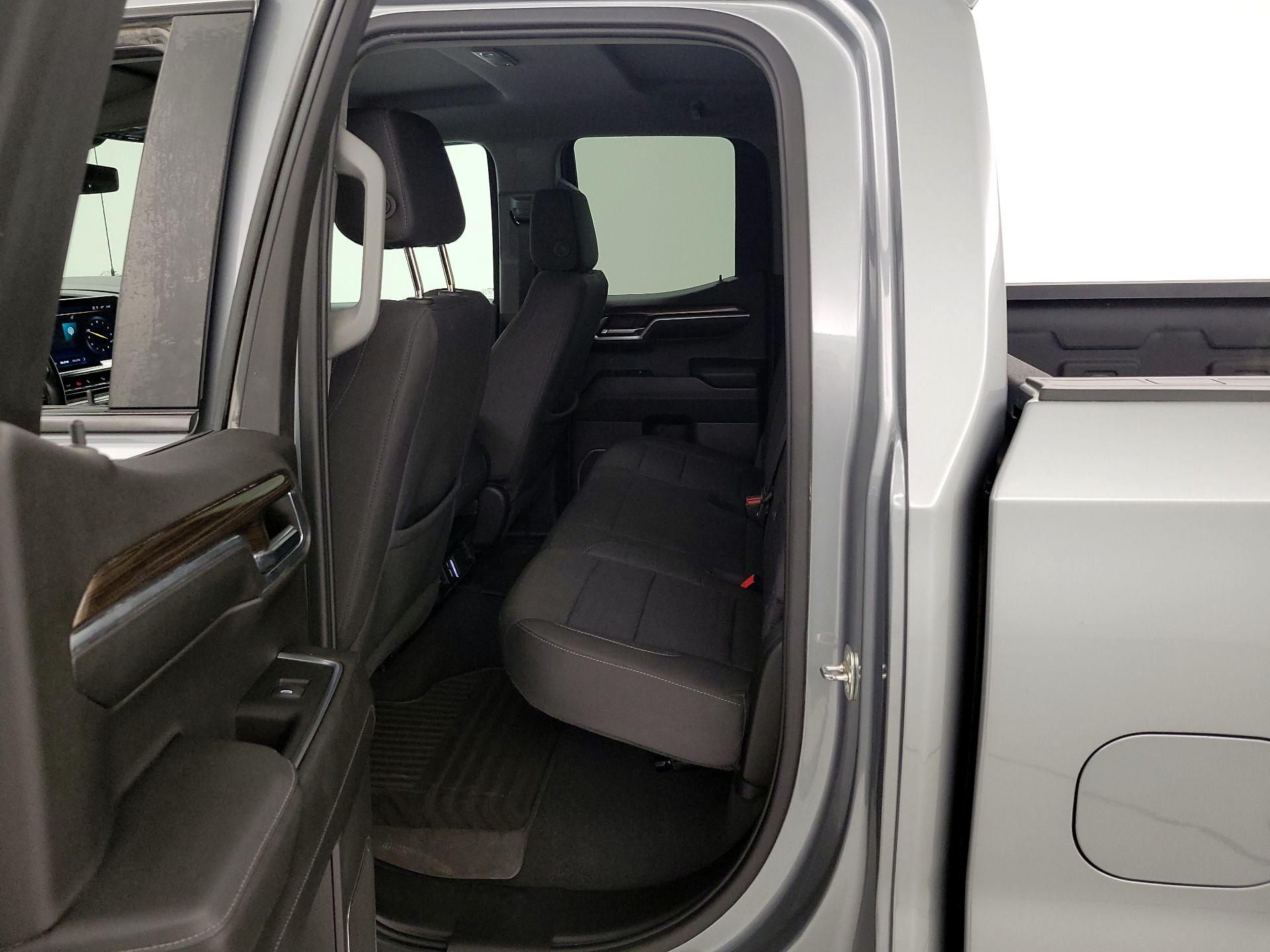 Thumbnail: 2023 Chevrolet Silverado 1500 - 18
