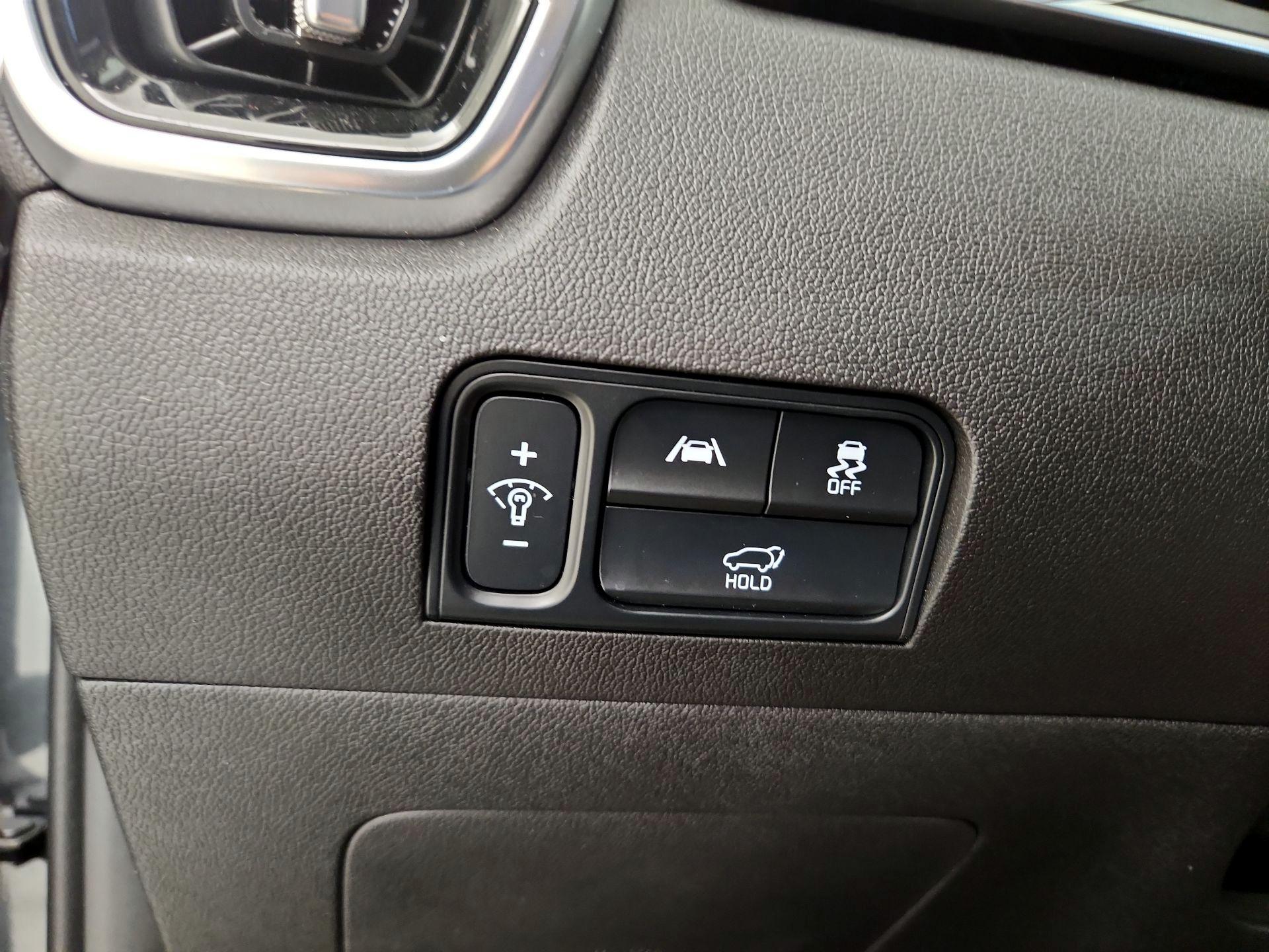 Thumbnail: 2023 Kia Sorento - 11