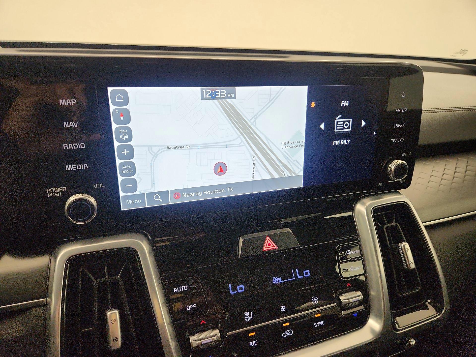 Thumbnail: 2023 Kia Sorento - 12