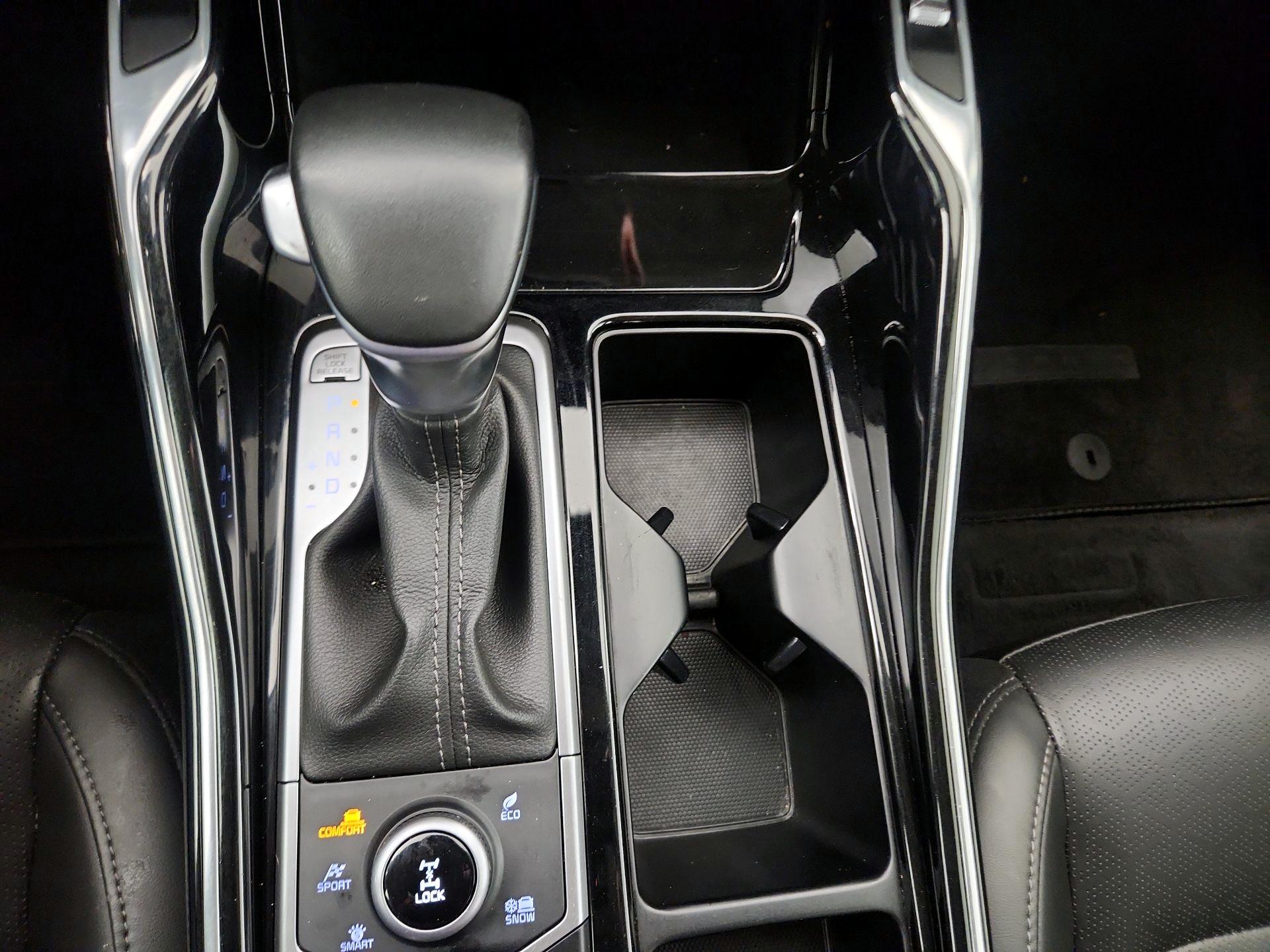 Thumbnail: 2023 Kia Sorento - 16