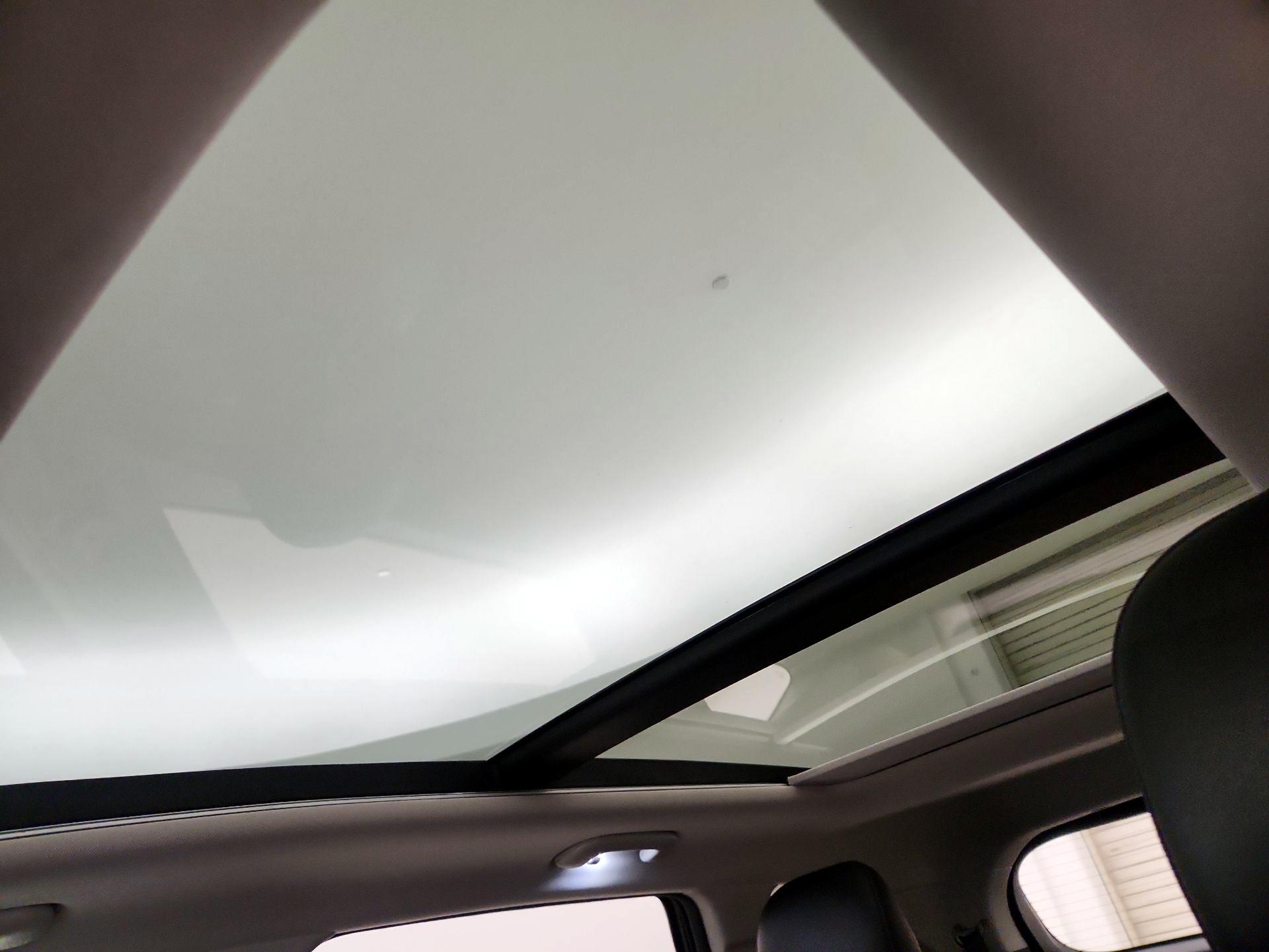 Thumbnail: 2023 Kia Sorento - 18