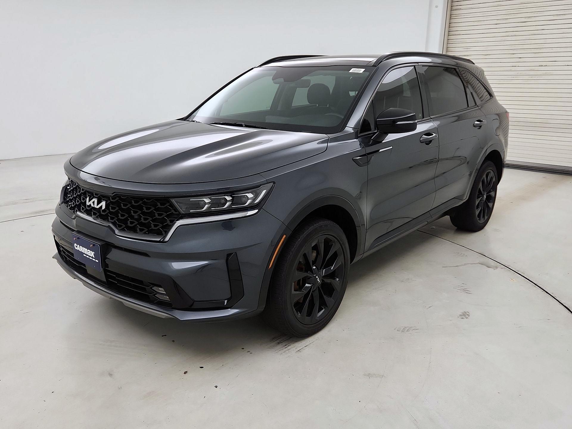 Thumbnail: 2023 Kia Sorento - 3