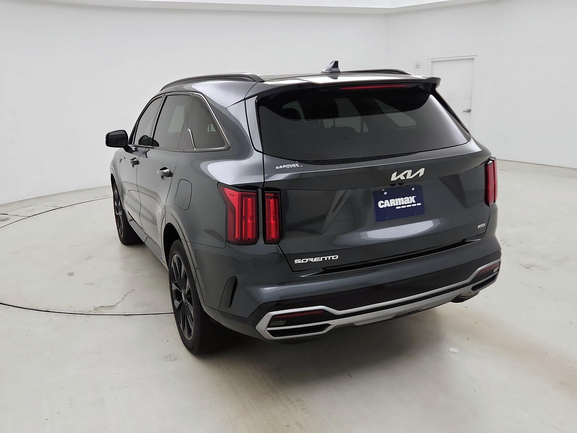 Thumbnail: 2023 Kia Sorento - 7
