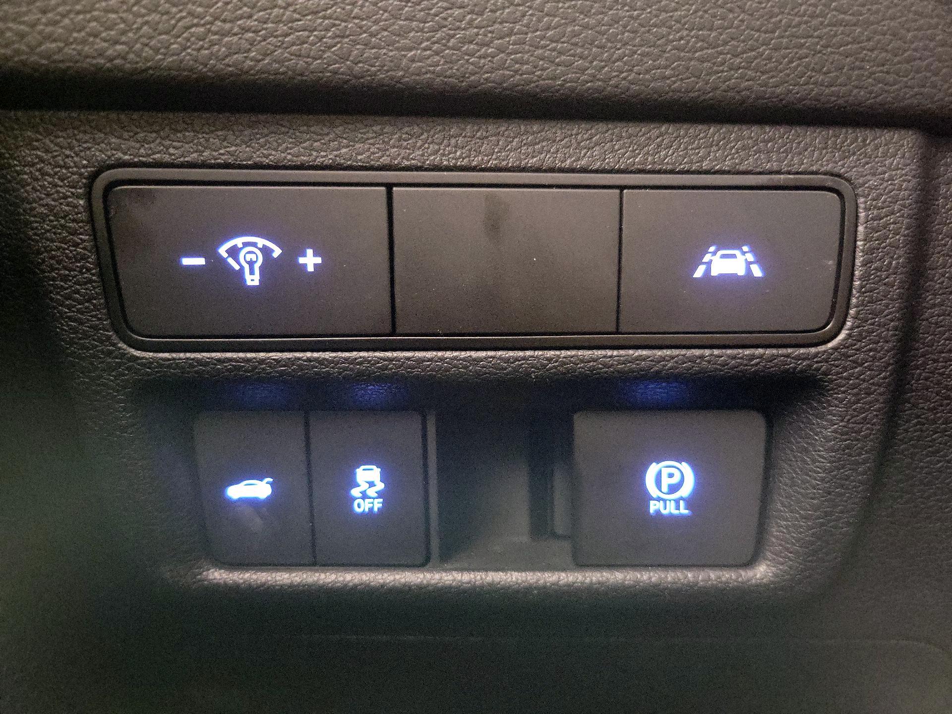 Thumbnail: 2023 Hyundai Sonata - 13