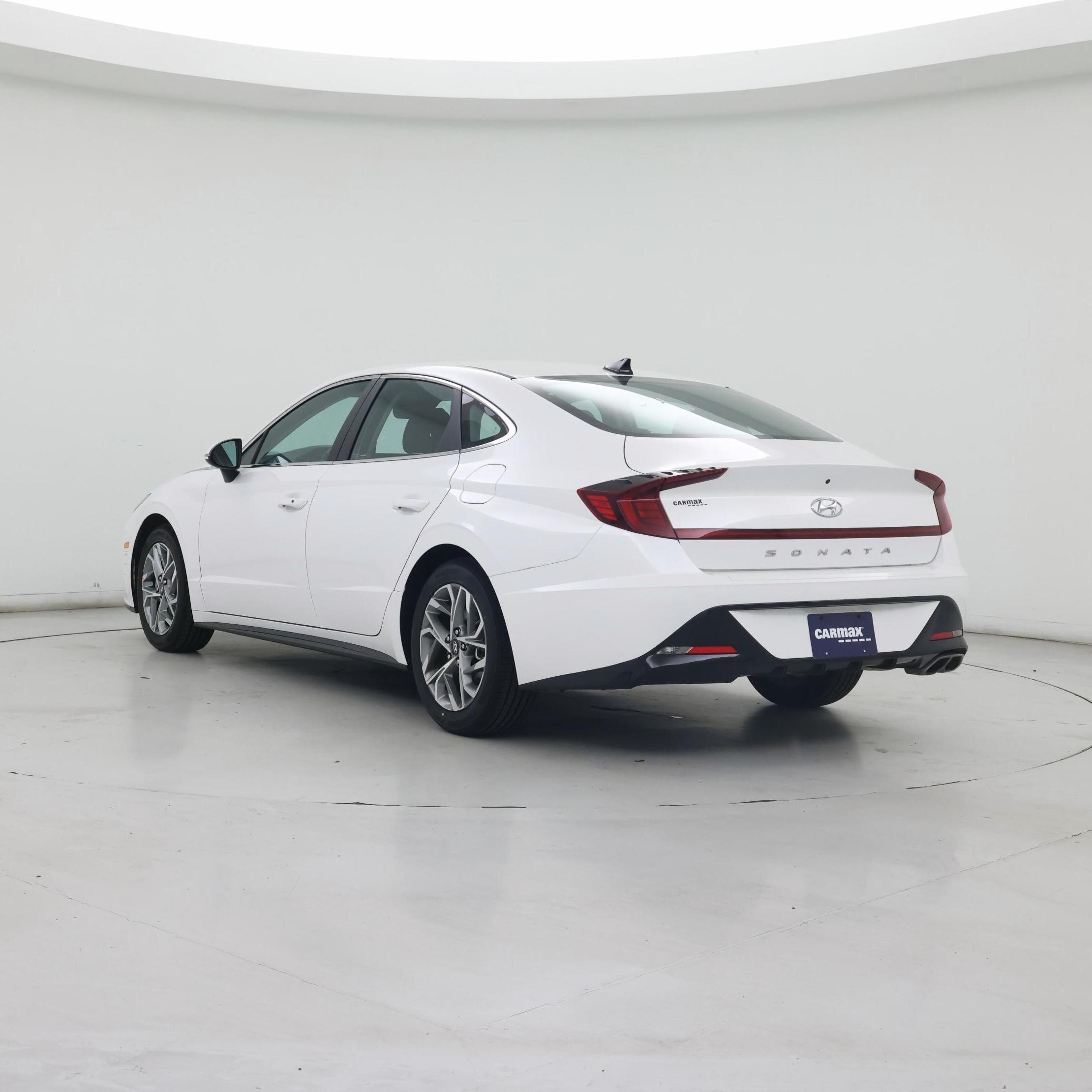 Thumbnail: 2023 Hyundai Sonata - 2