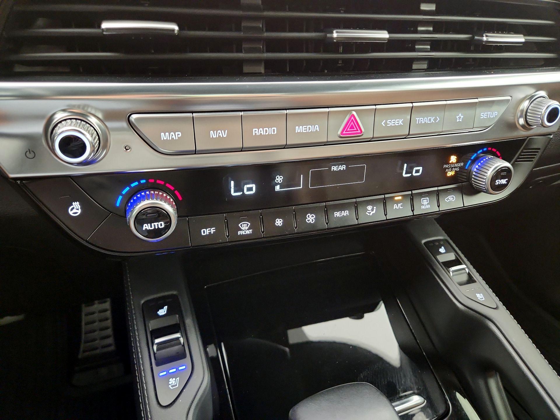 Thumbnail: 2021 Kia Telluride - 17