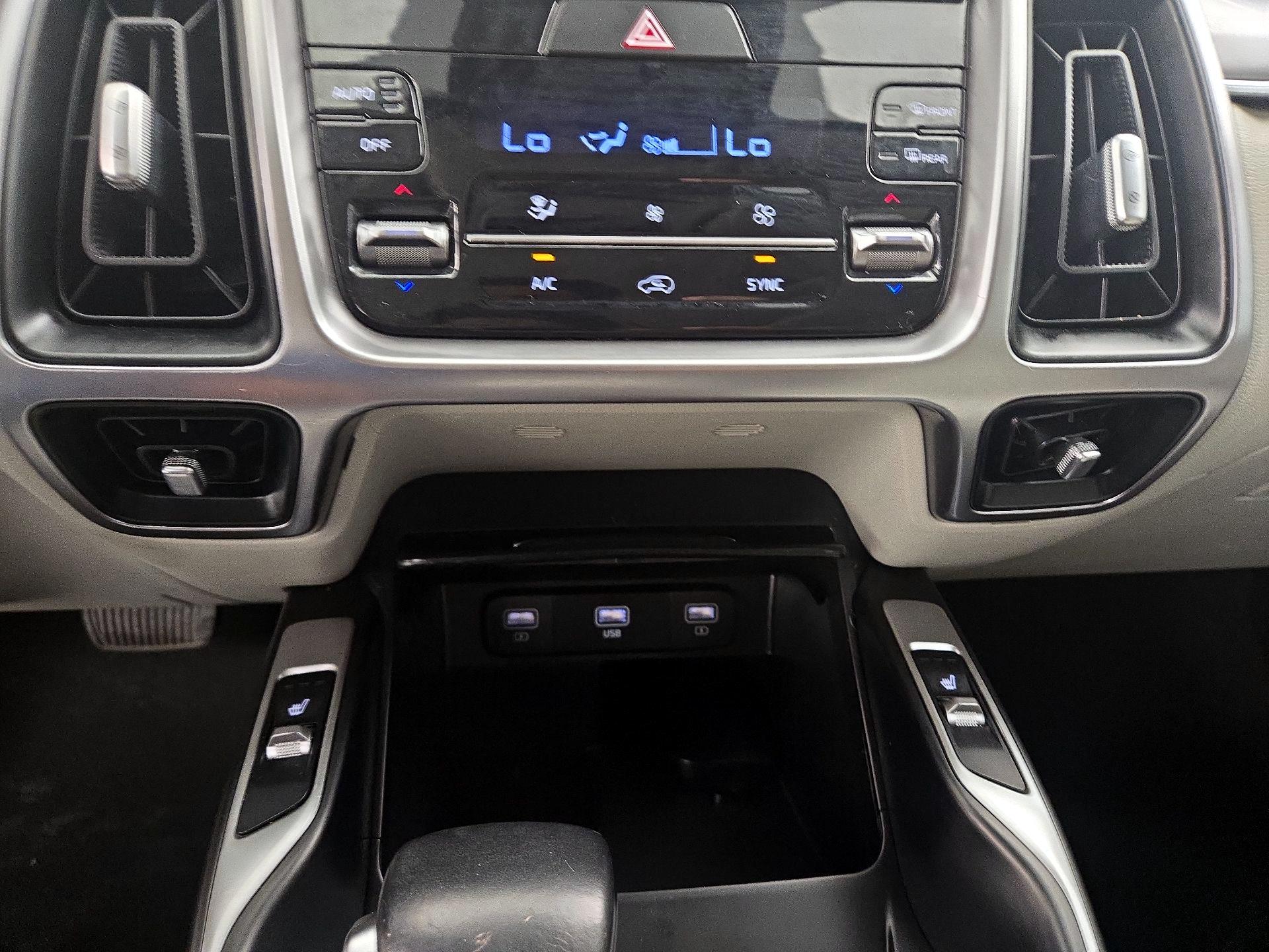 Thumbnail: 2022 Kia Sorento - 17