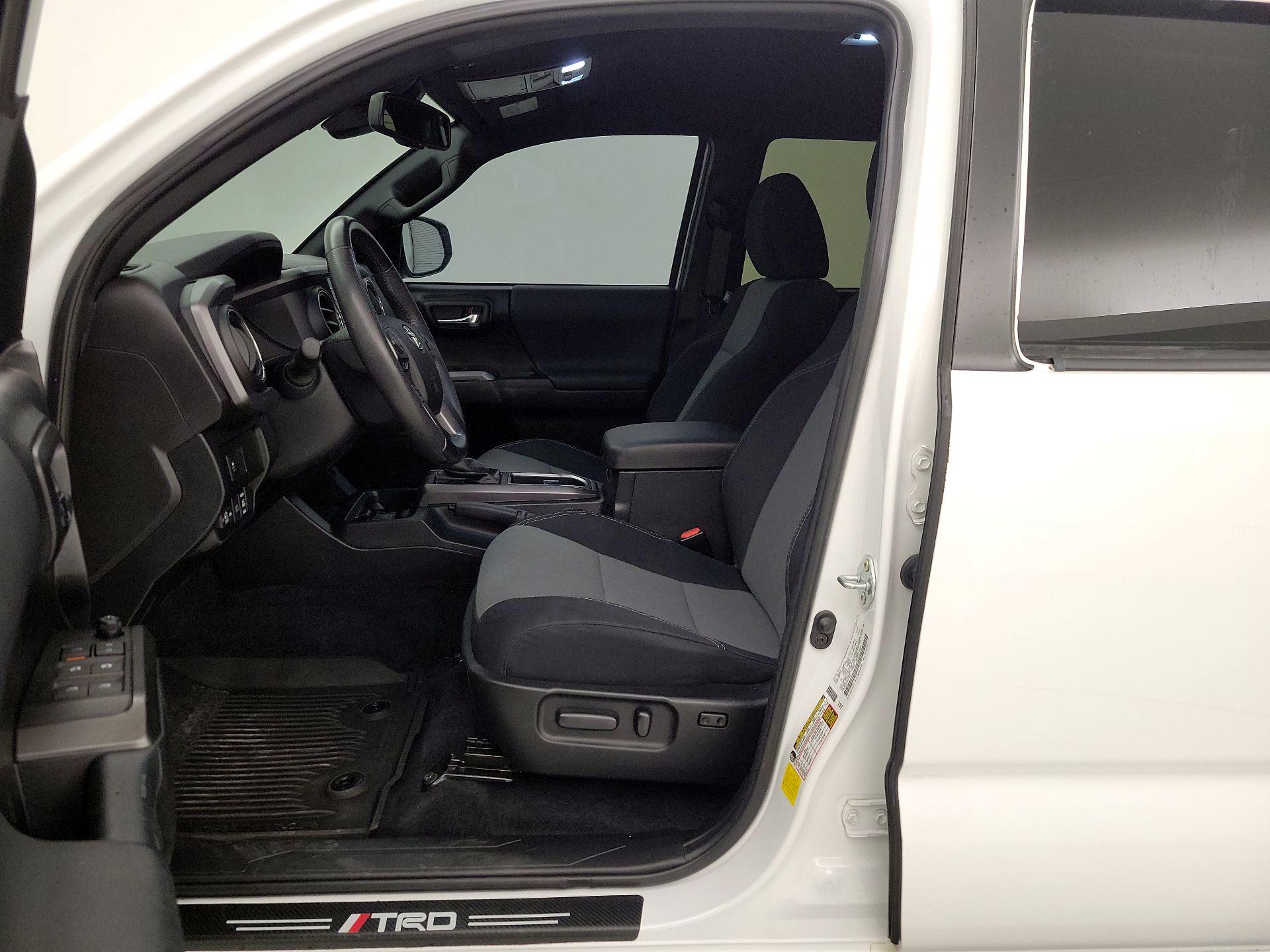 Thumbnail: 2022 Toyota Tacoma - 11